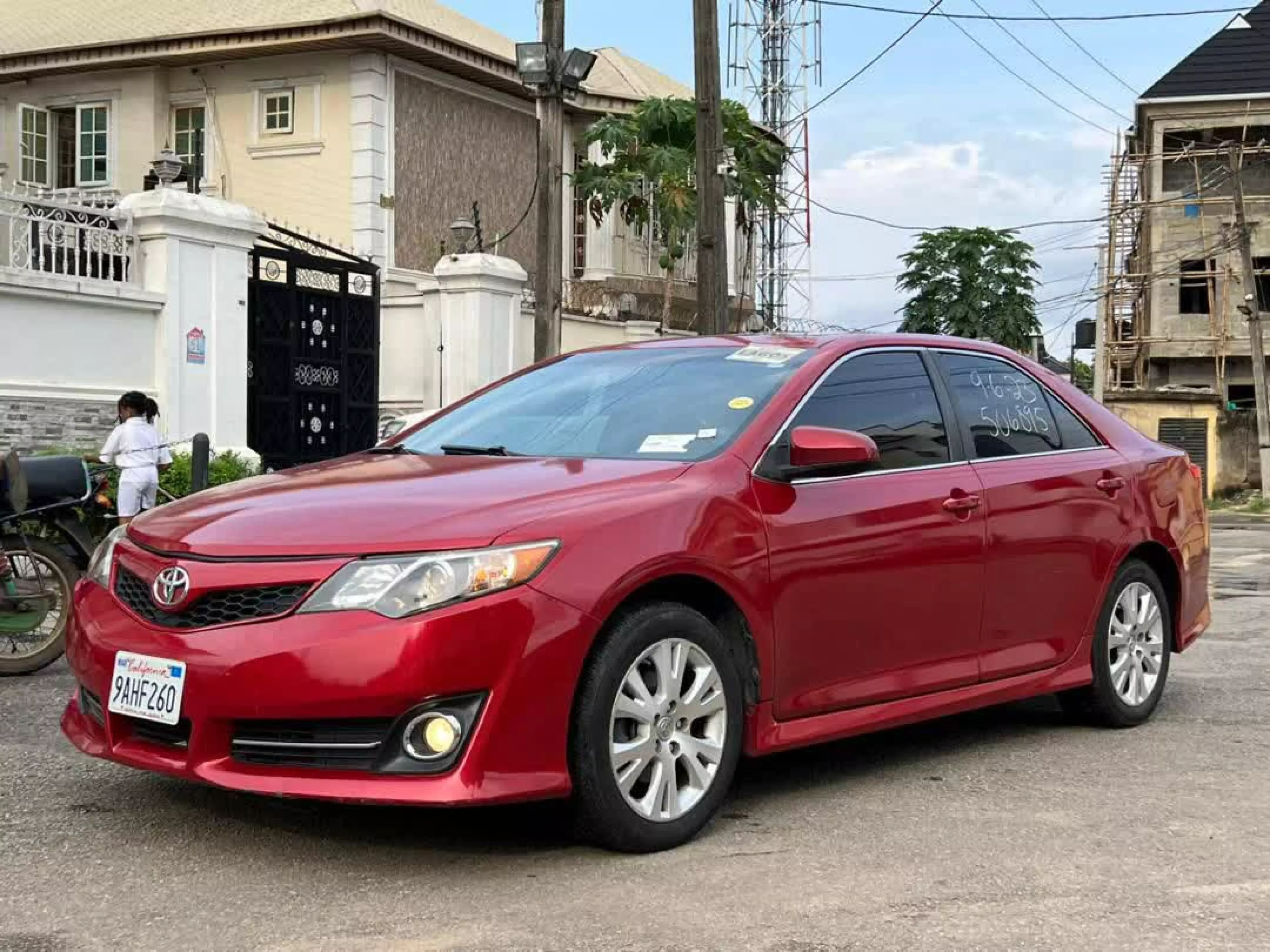 Toyota Camry - 2012