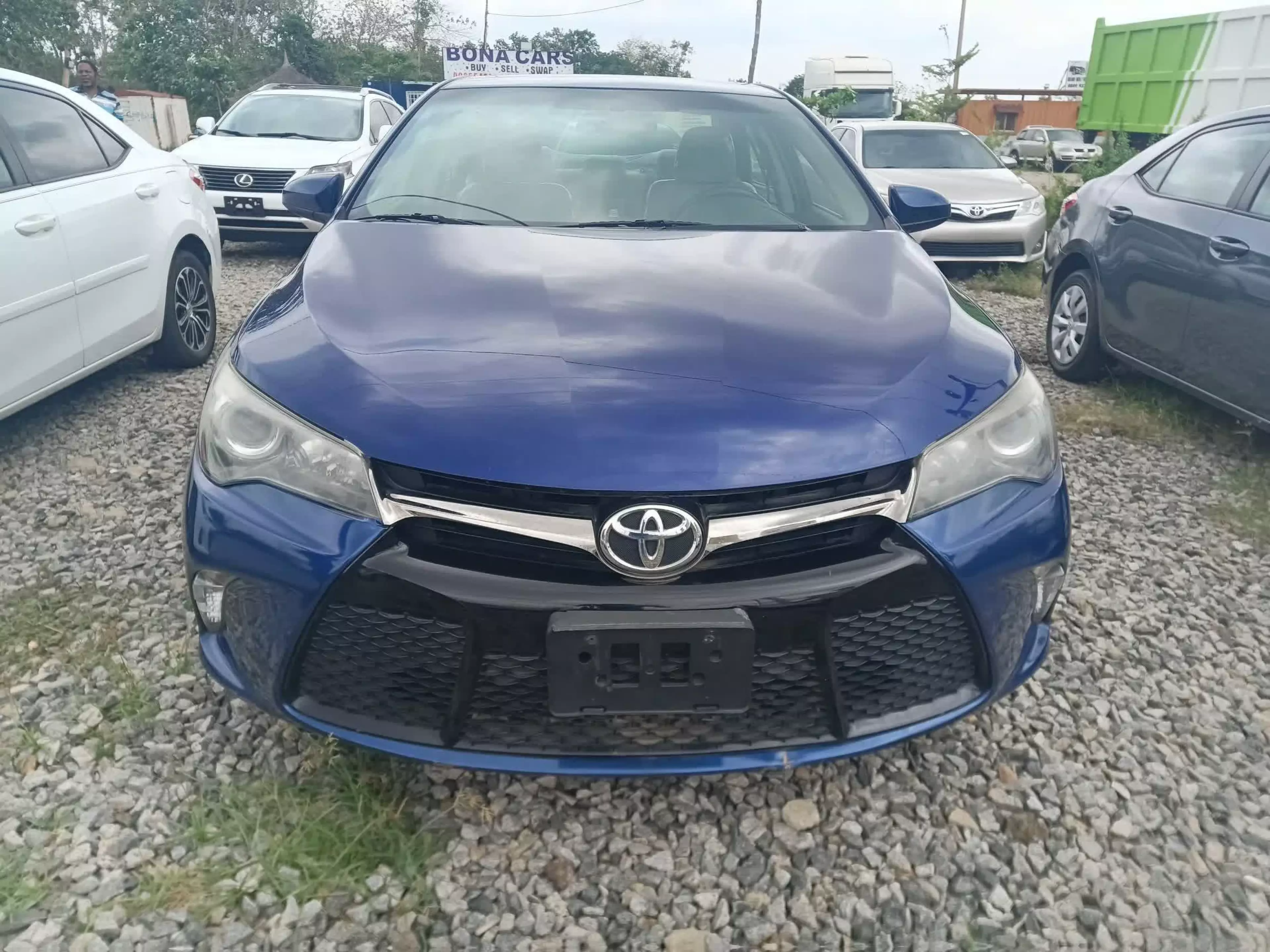 Toyota Camry   - 2015