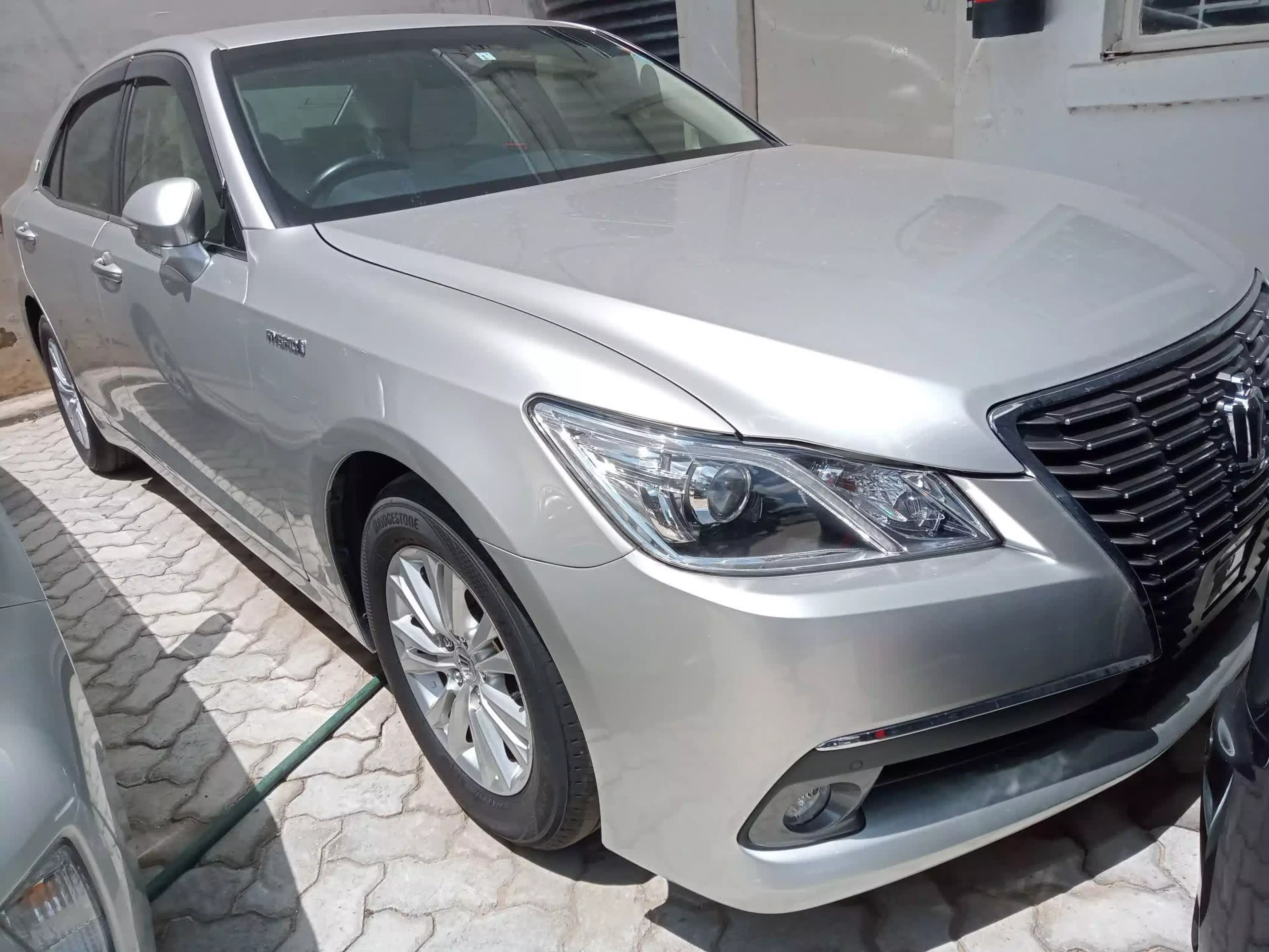 Toyota Crown Athlete  - 2014