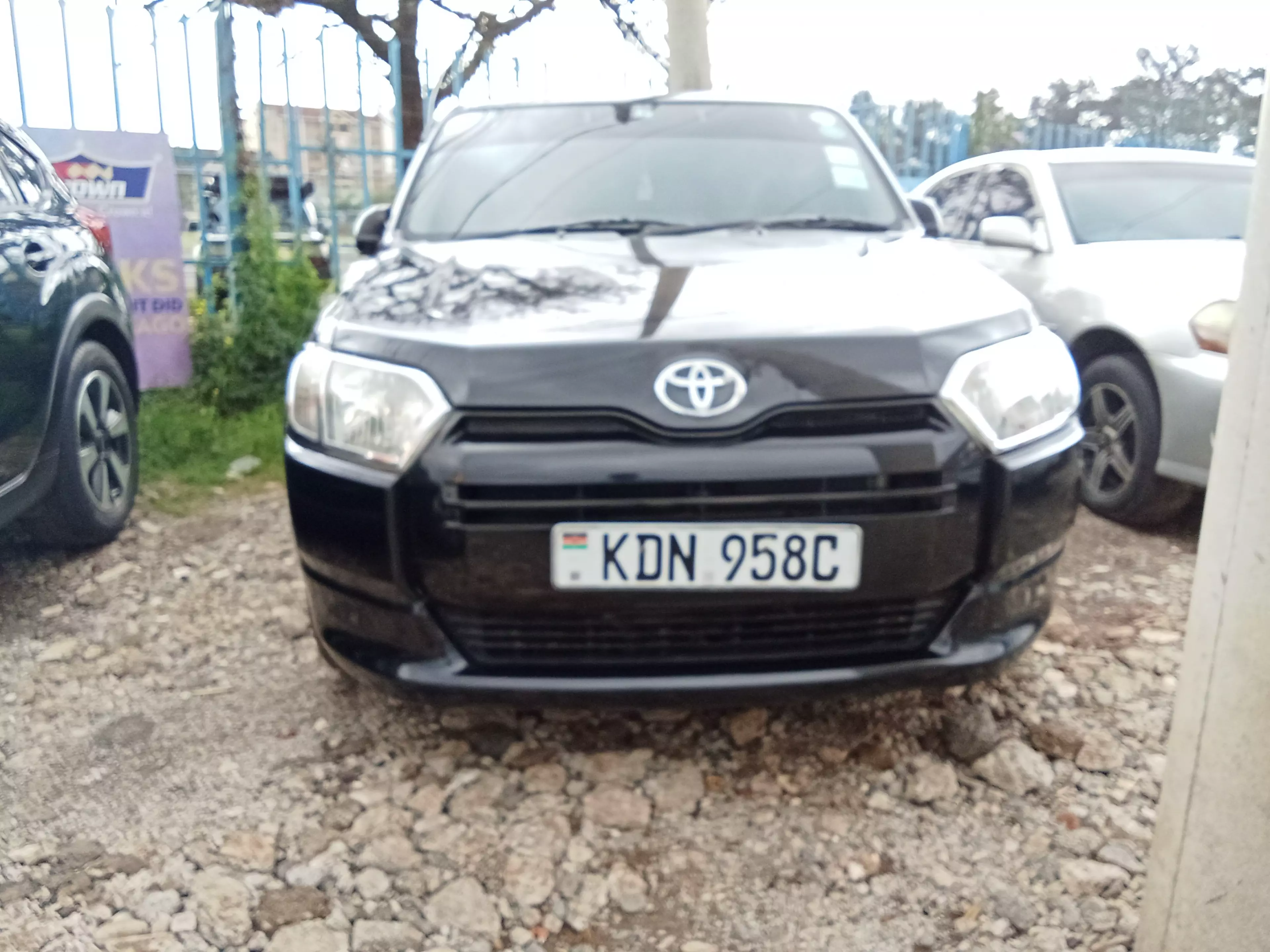 Toyota Succeed    - 2015