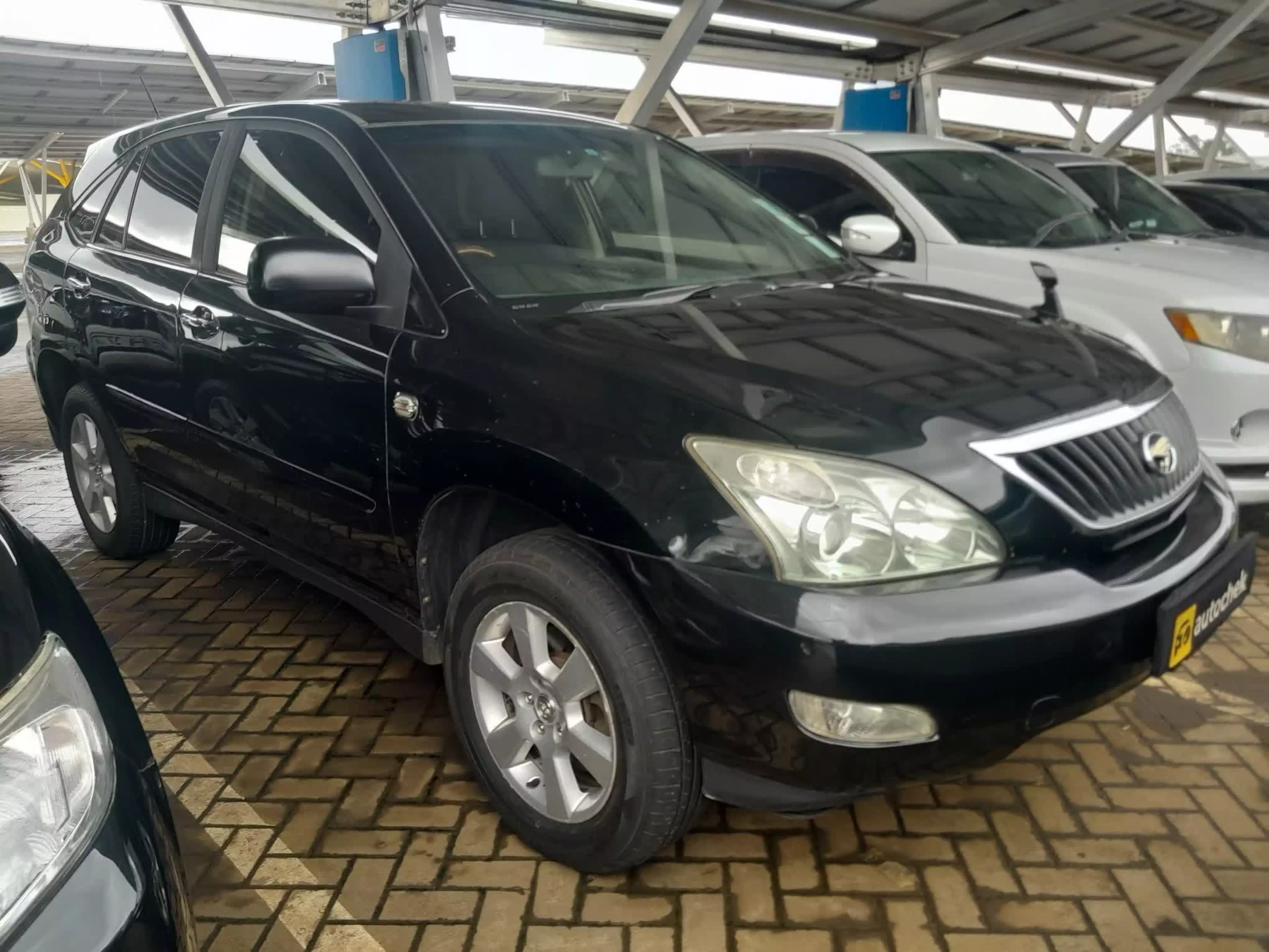 Toyota Harrier - 2010