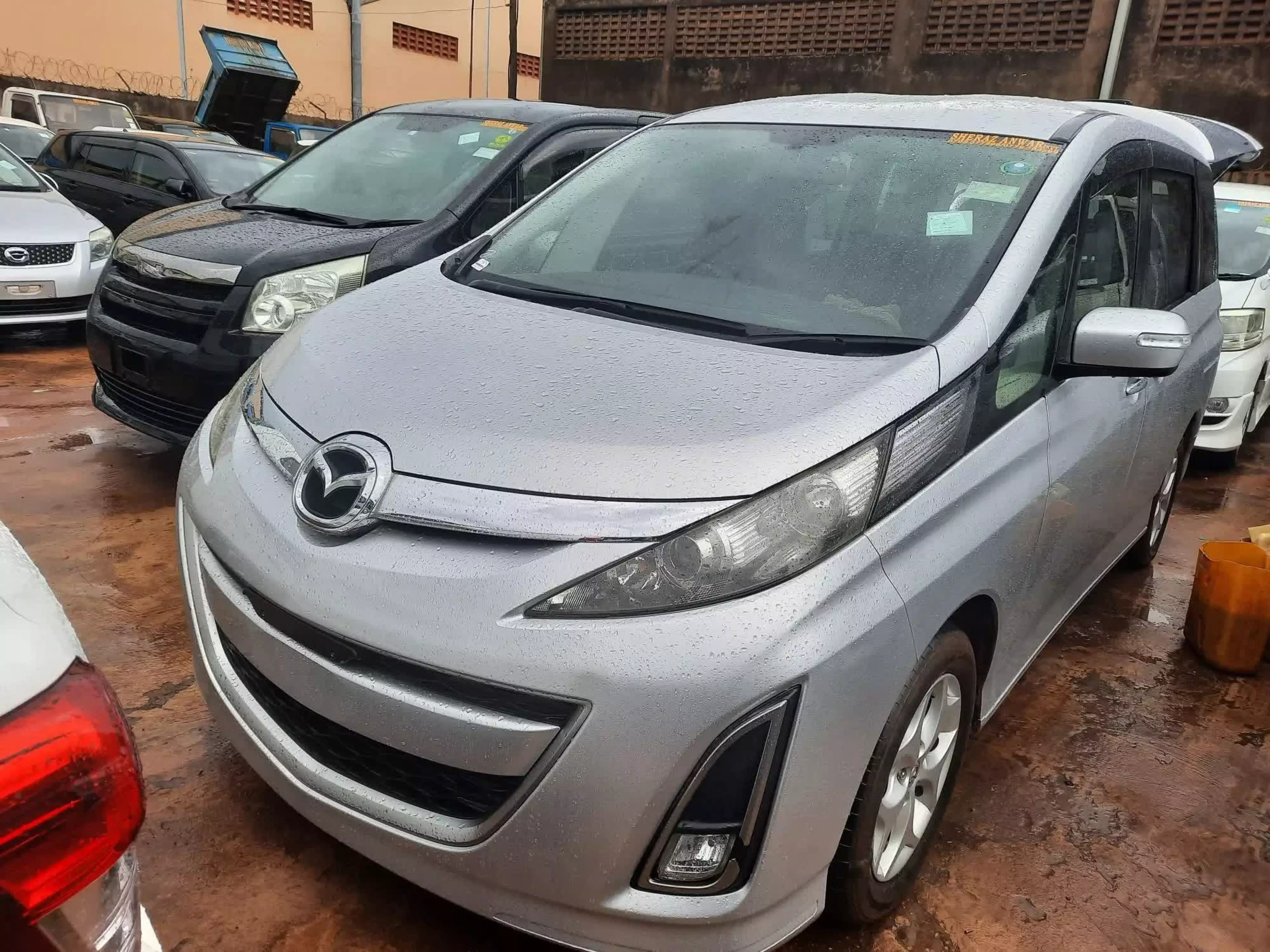 Mazda Biante - 2010