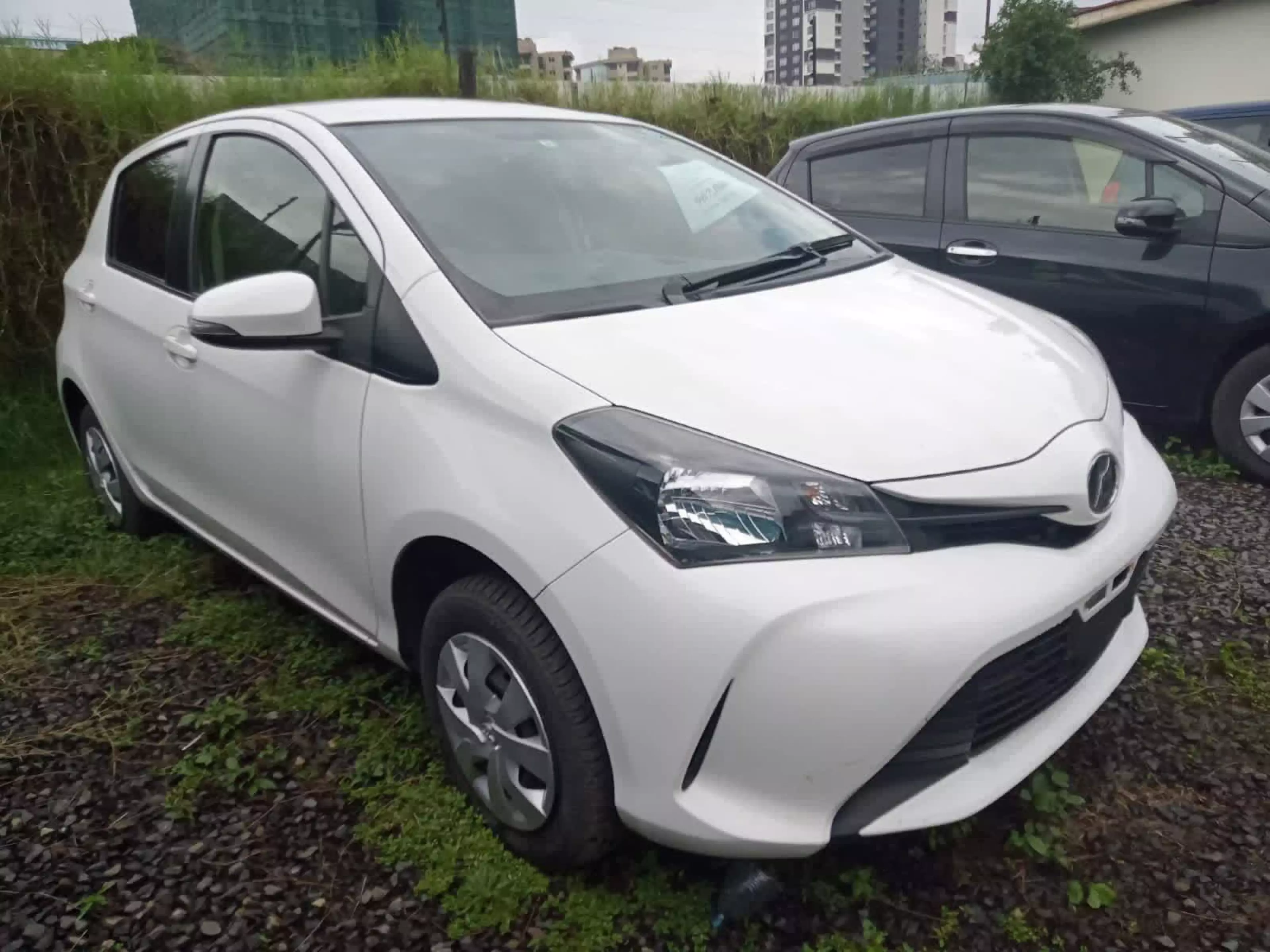 Toyota Vitz - 2016