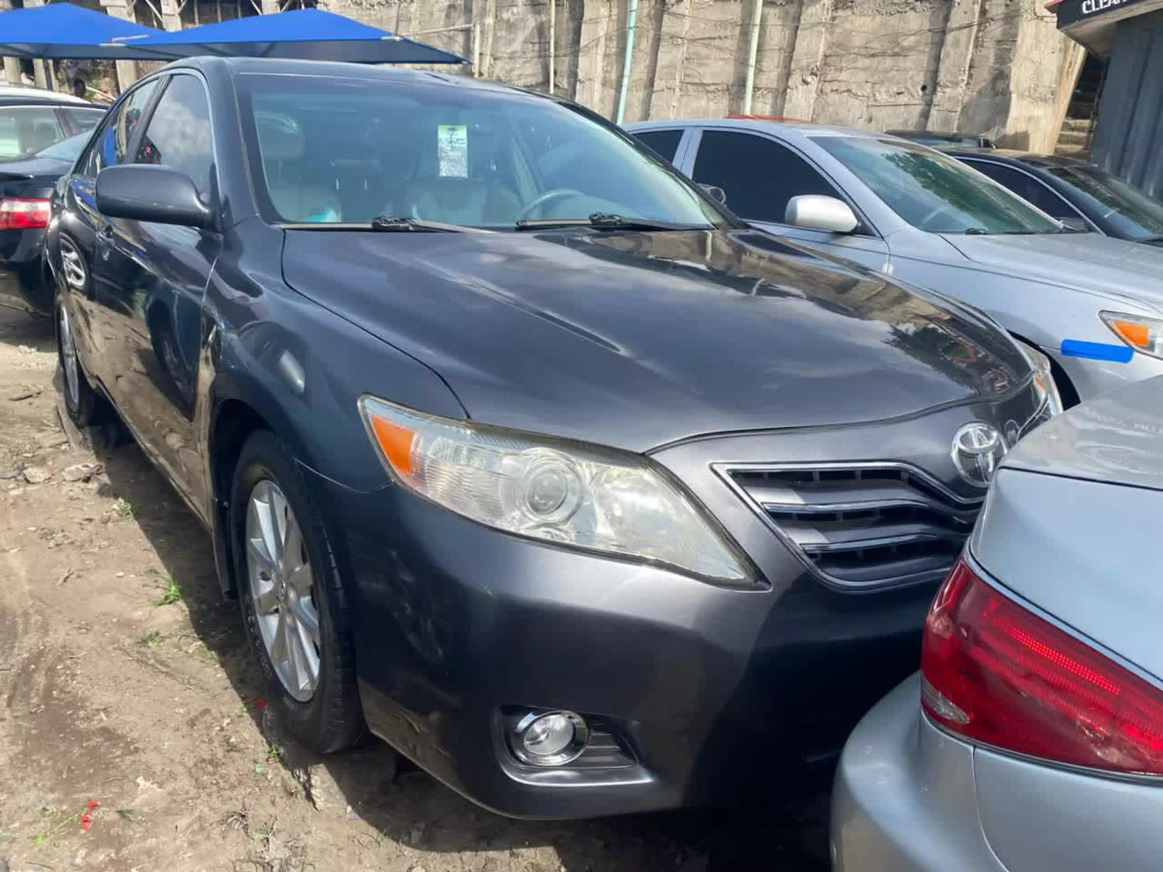 Toyota Camry - 2011
