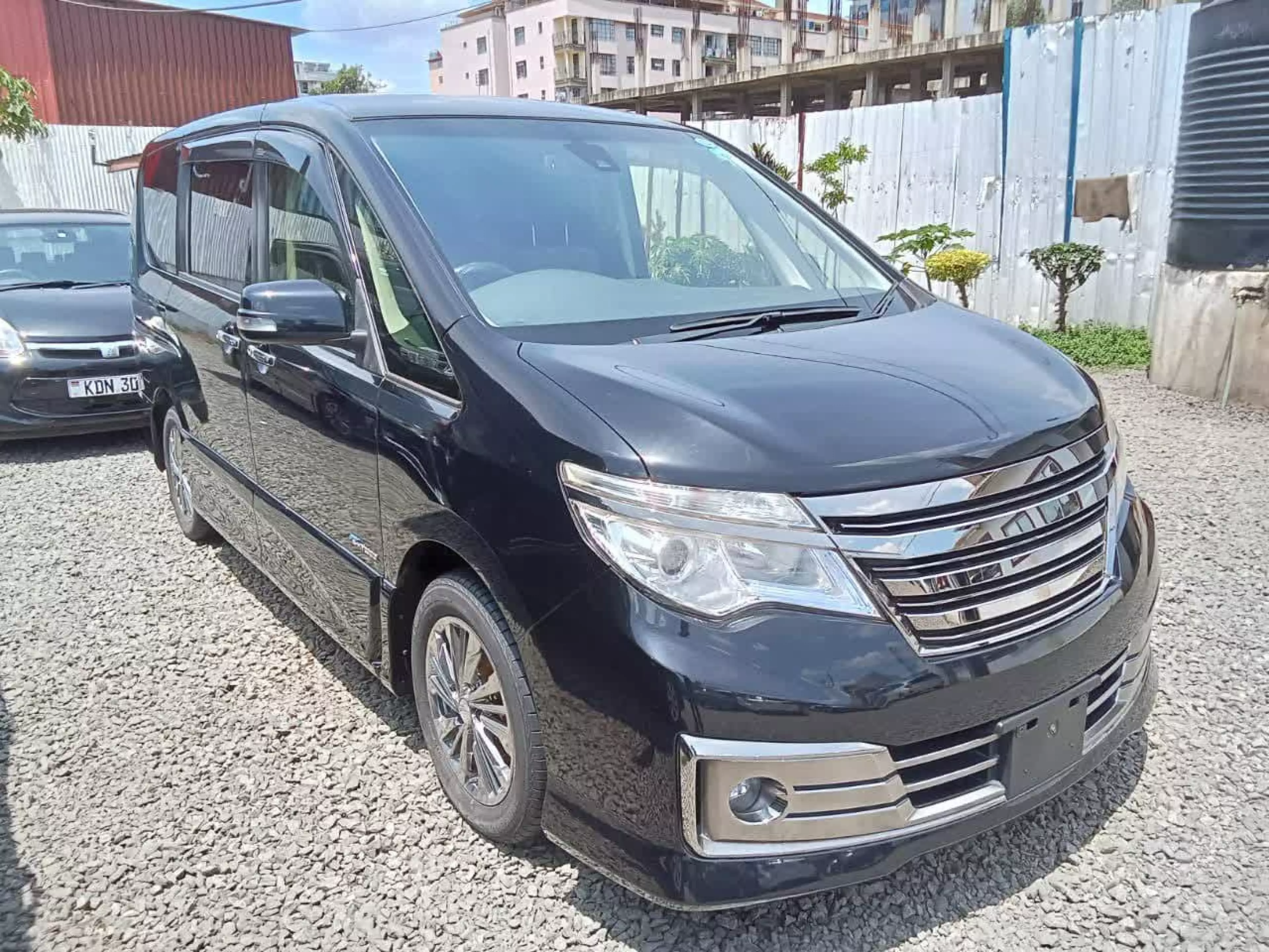 Nissan Serena Hybrid  - 2015