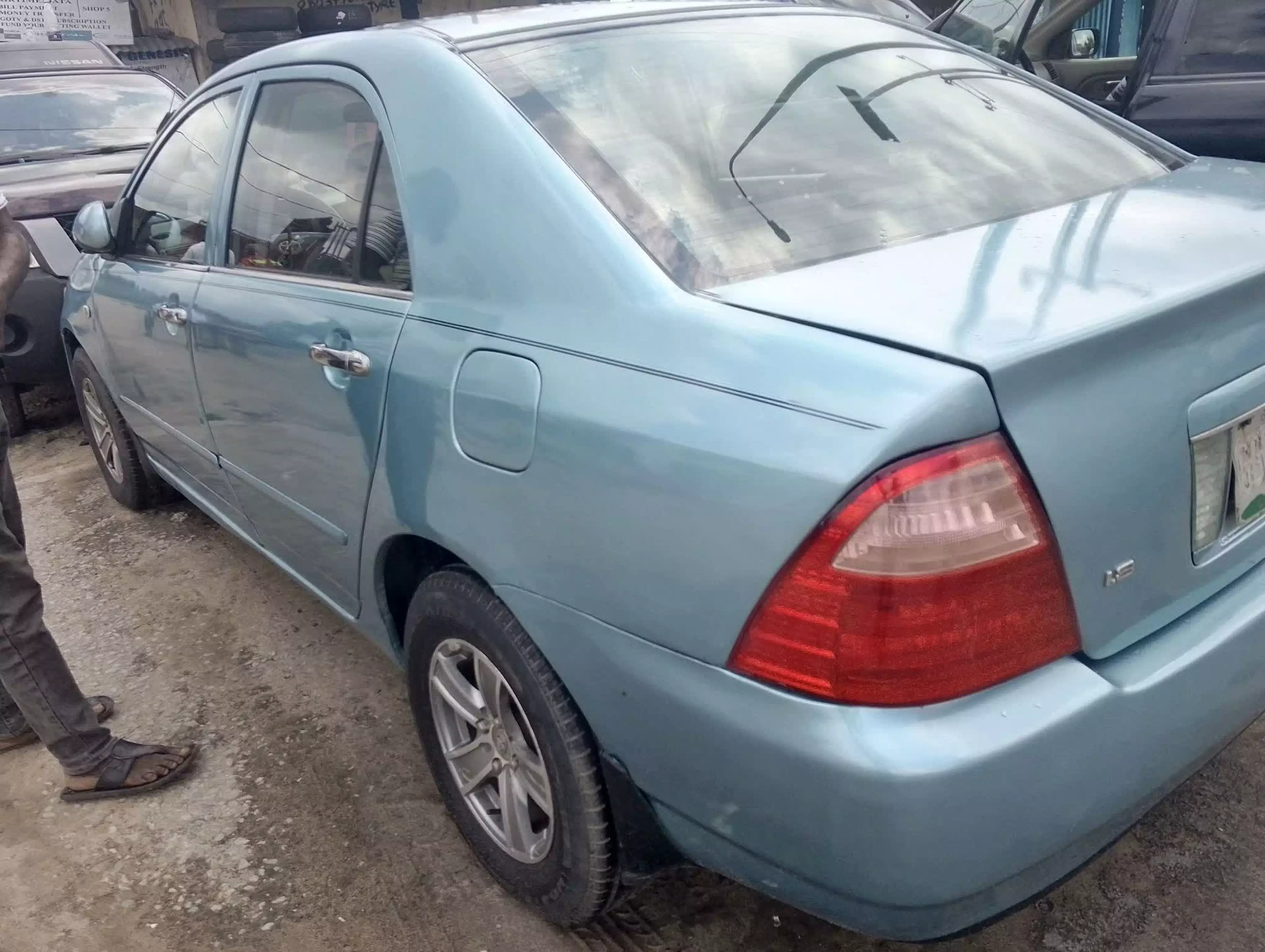 Toyota Corolla   - 2005