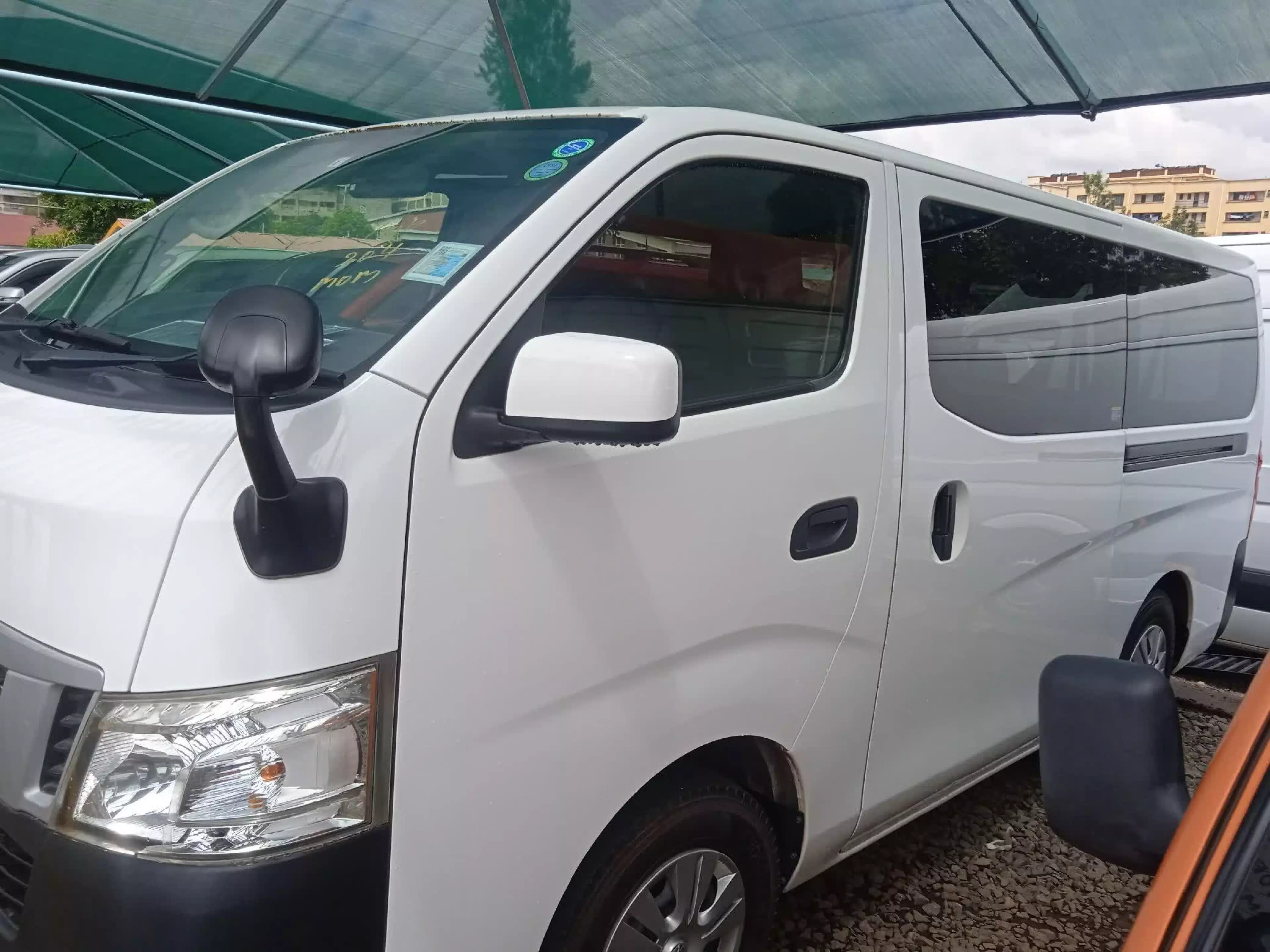 Nissan NV300 - 2015