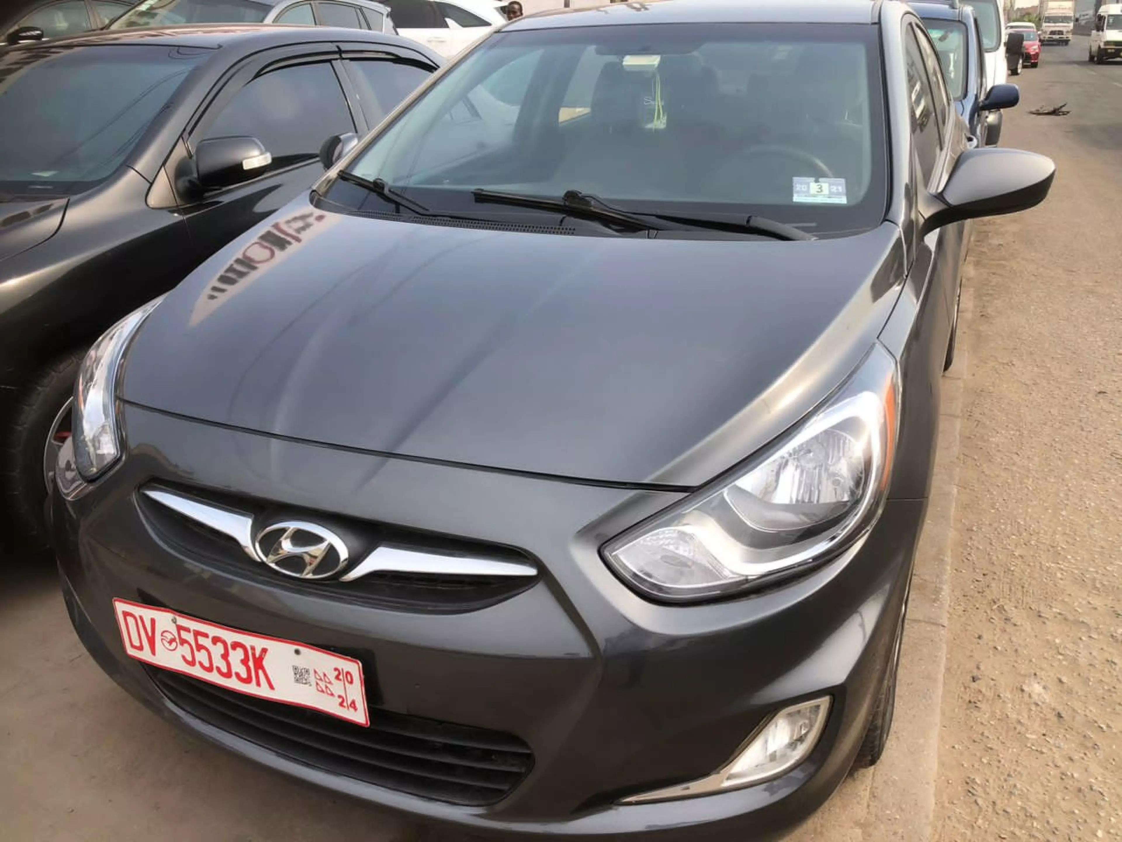 Hyundai Accent   - 2012