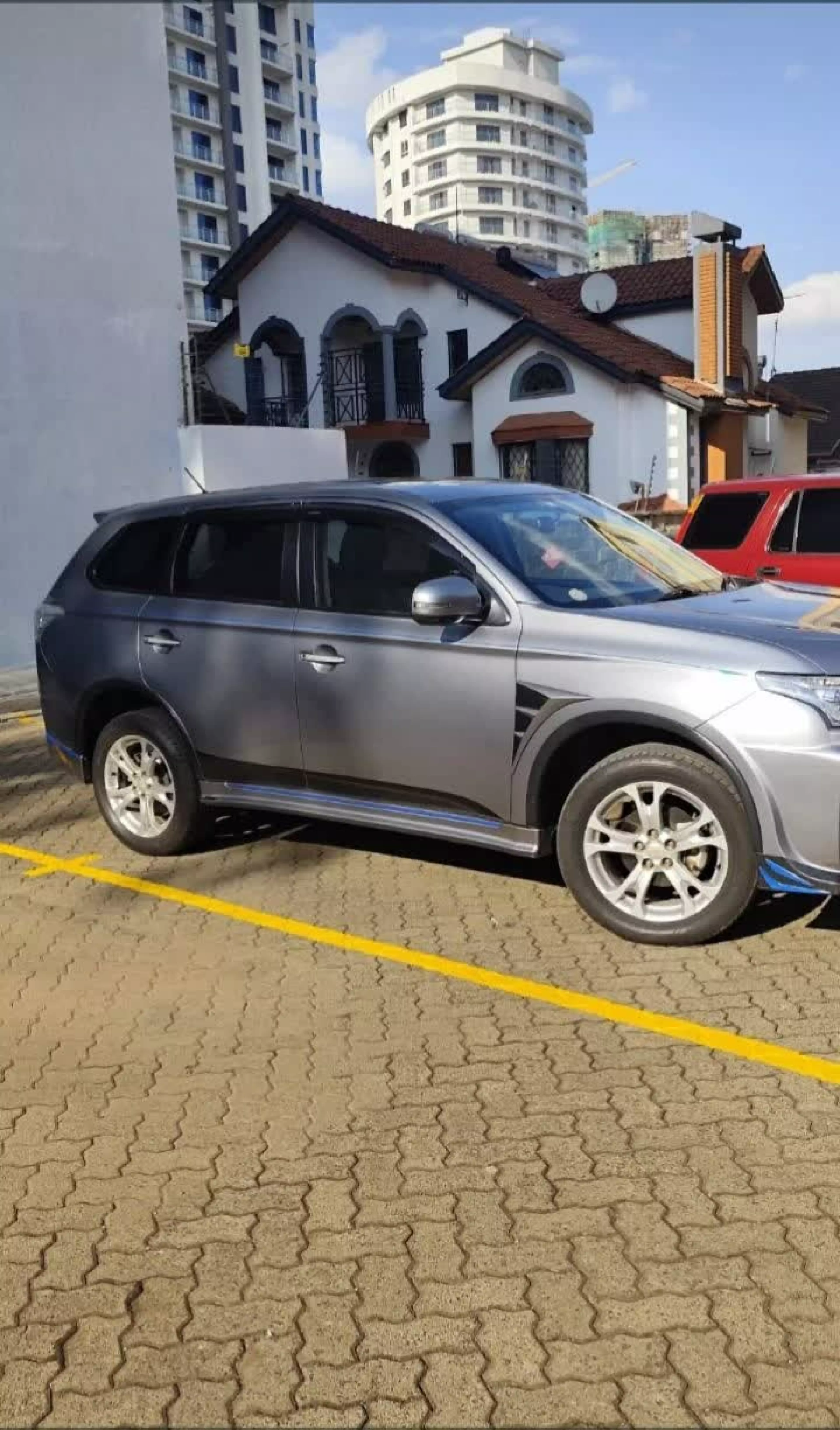 Mitsubishi OUTLANDER - 2015