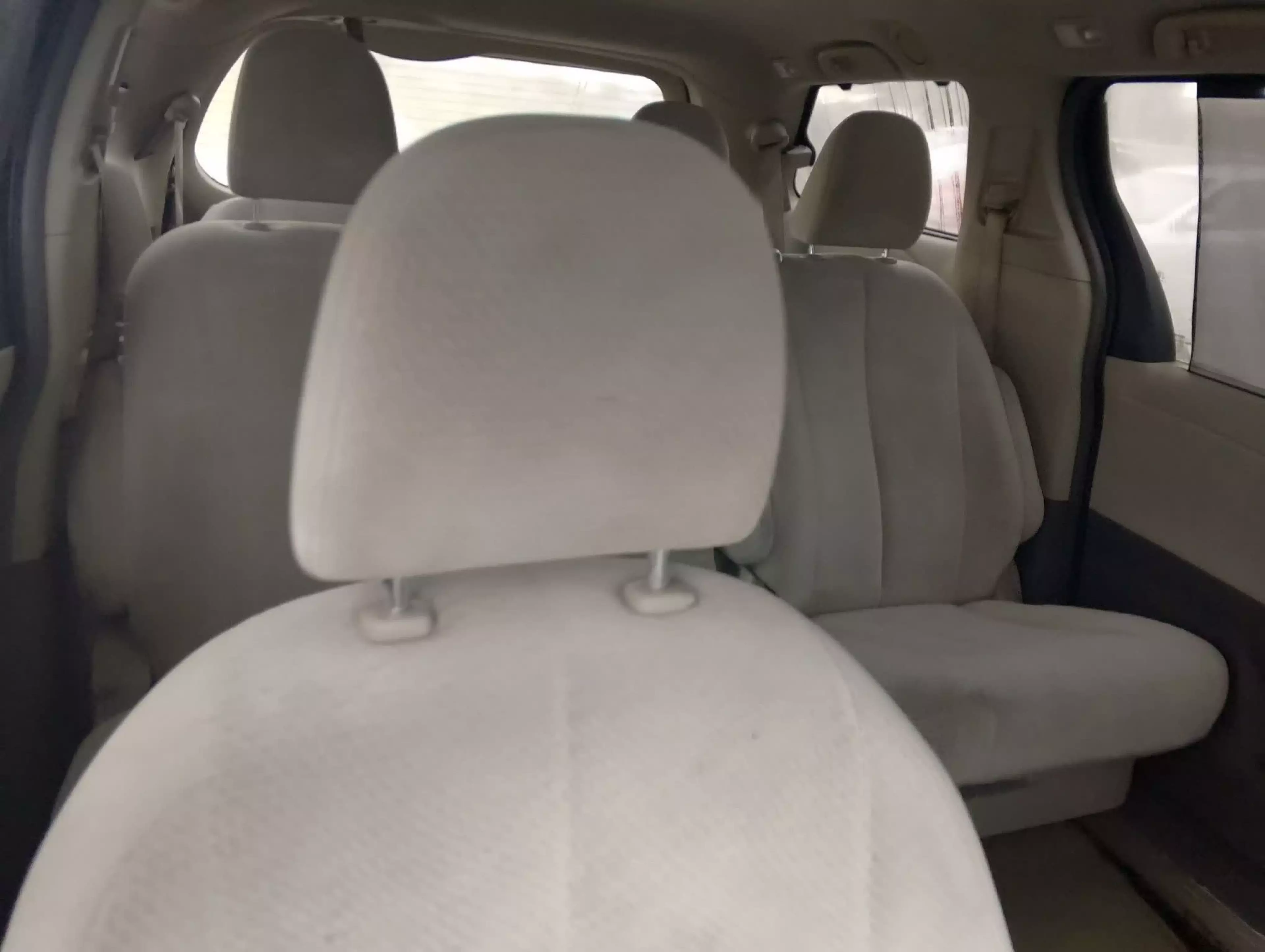 Toyota Sienna   - 2011