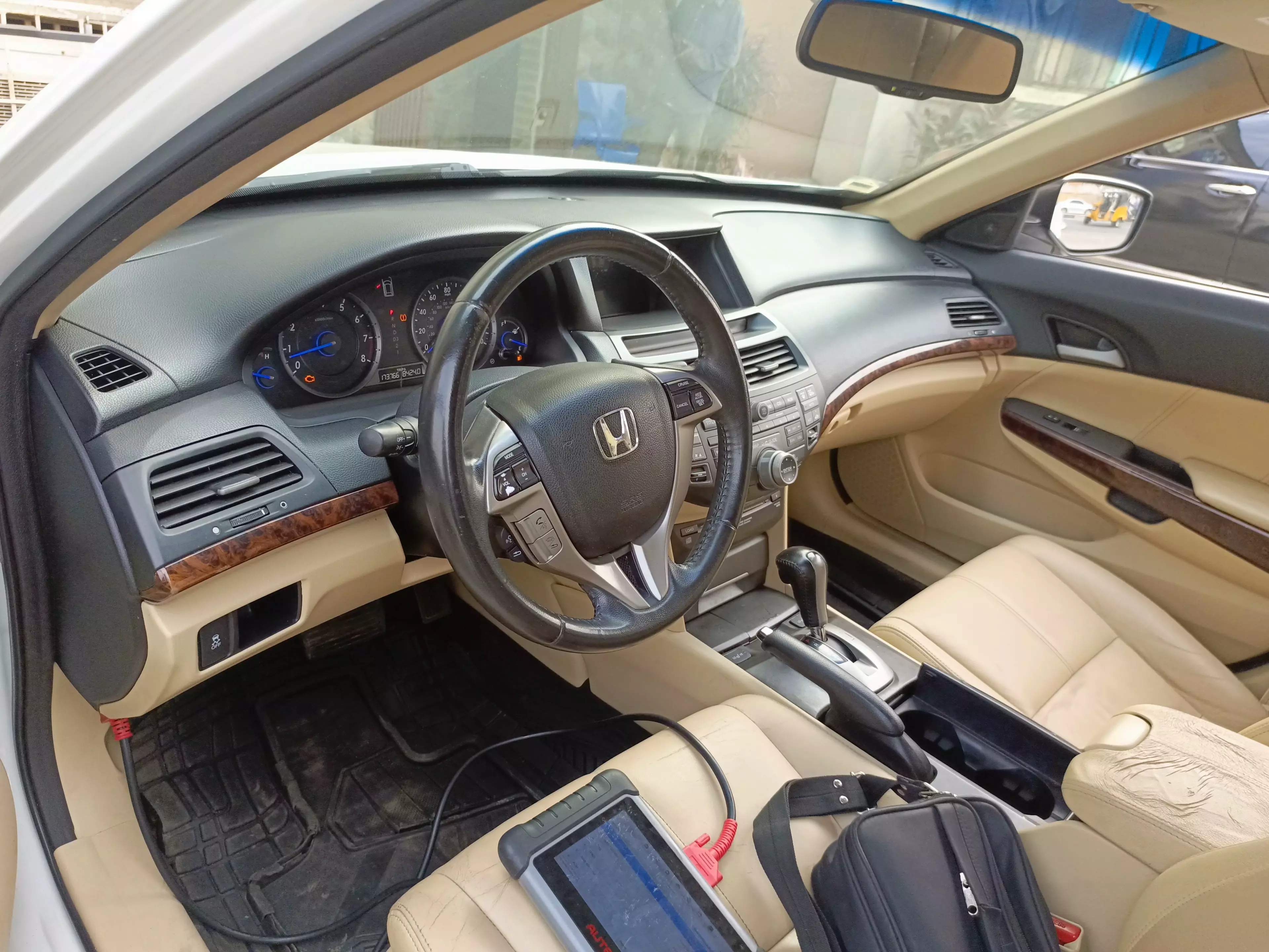 Honda Accord Crosstour   - 2012