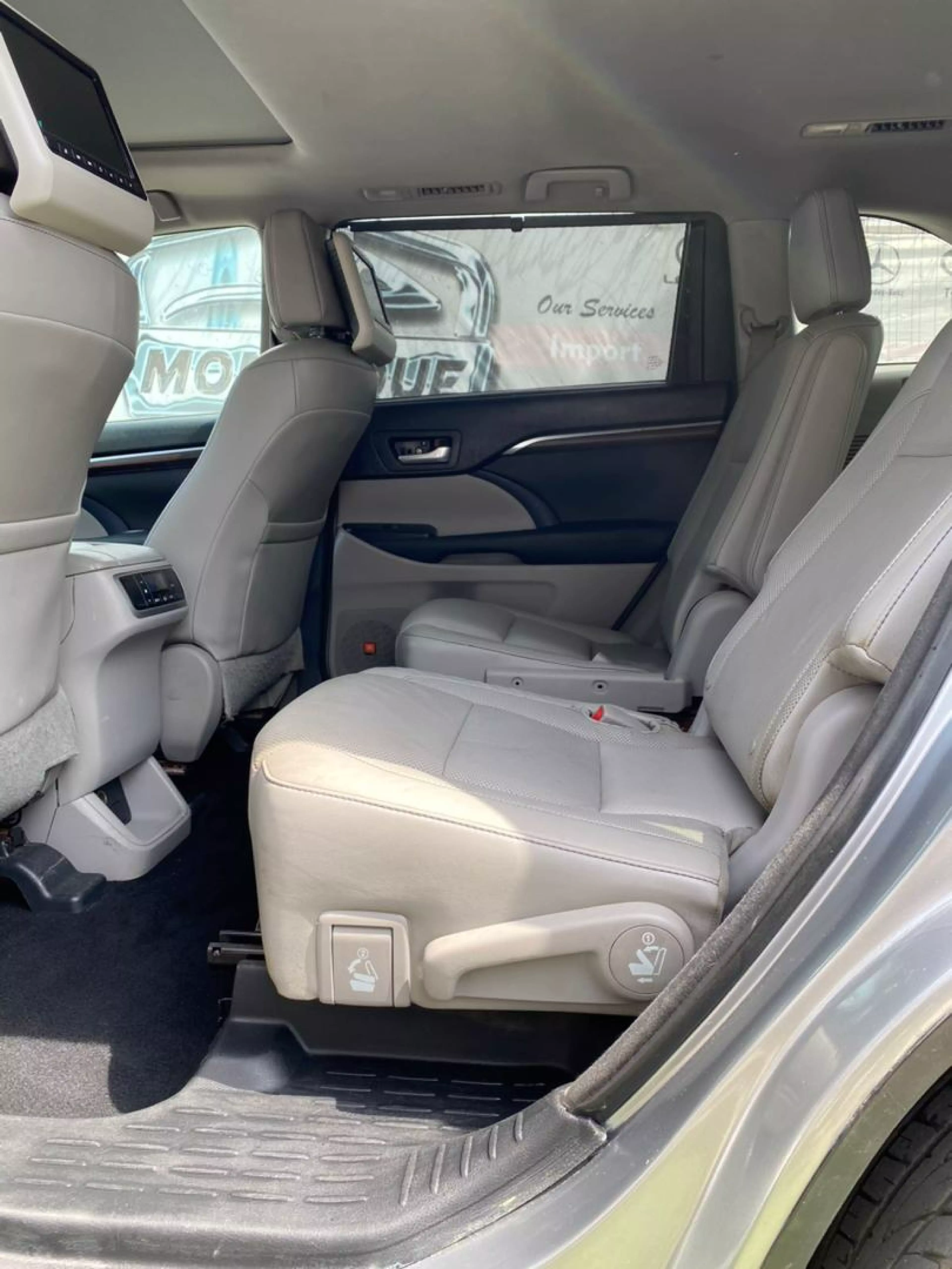 Toyota Highlander   - 2015