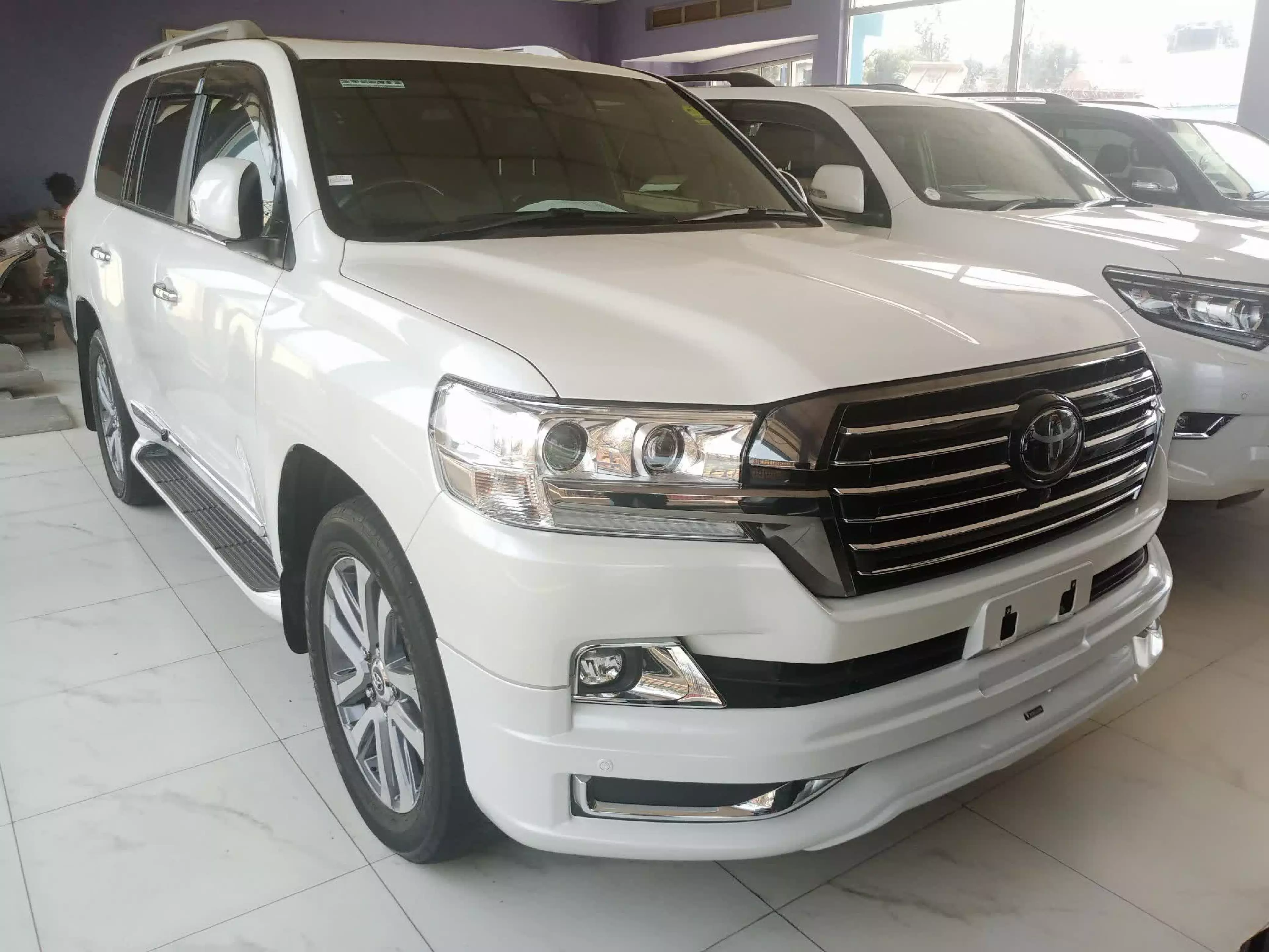Toyota Landcruiser  V8 - 2019