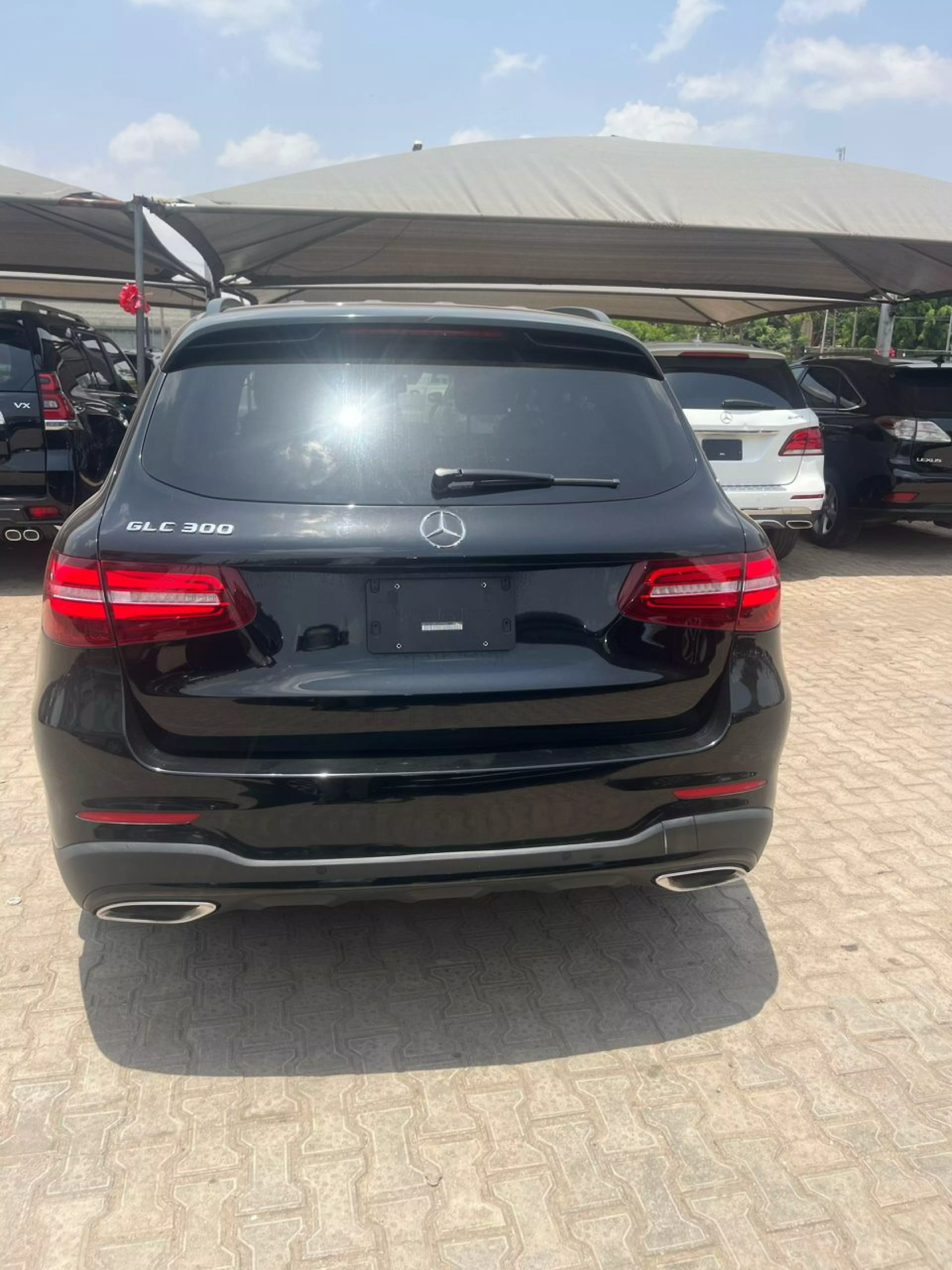 Mercedes-Benz GLC 300   - 2018