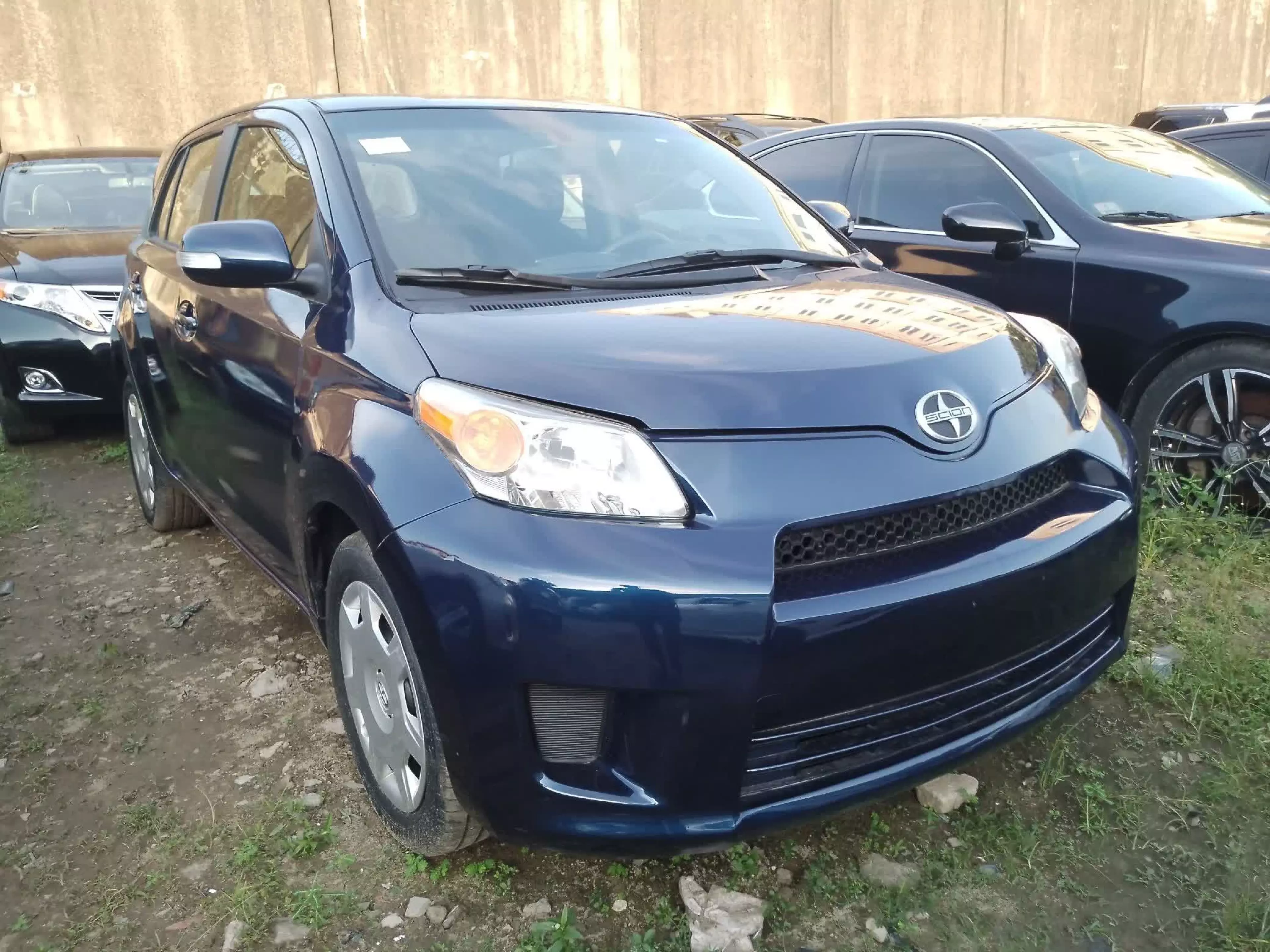 Toyota Scion - 2009