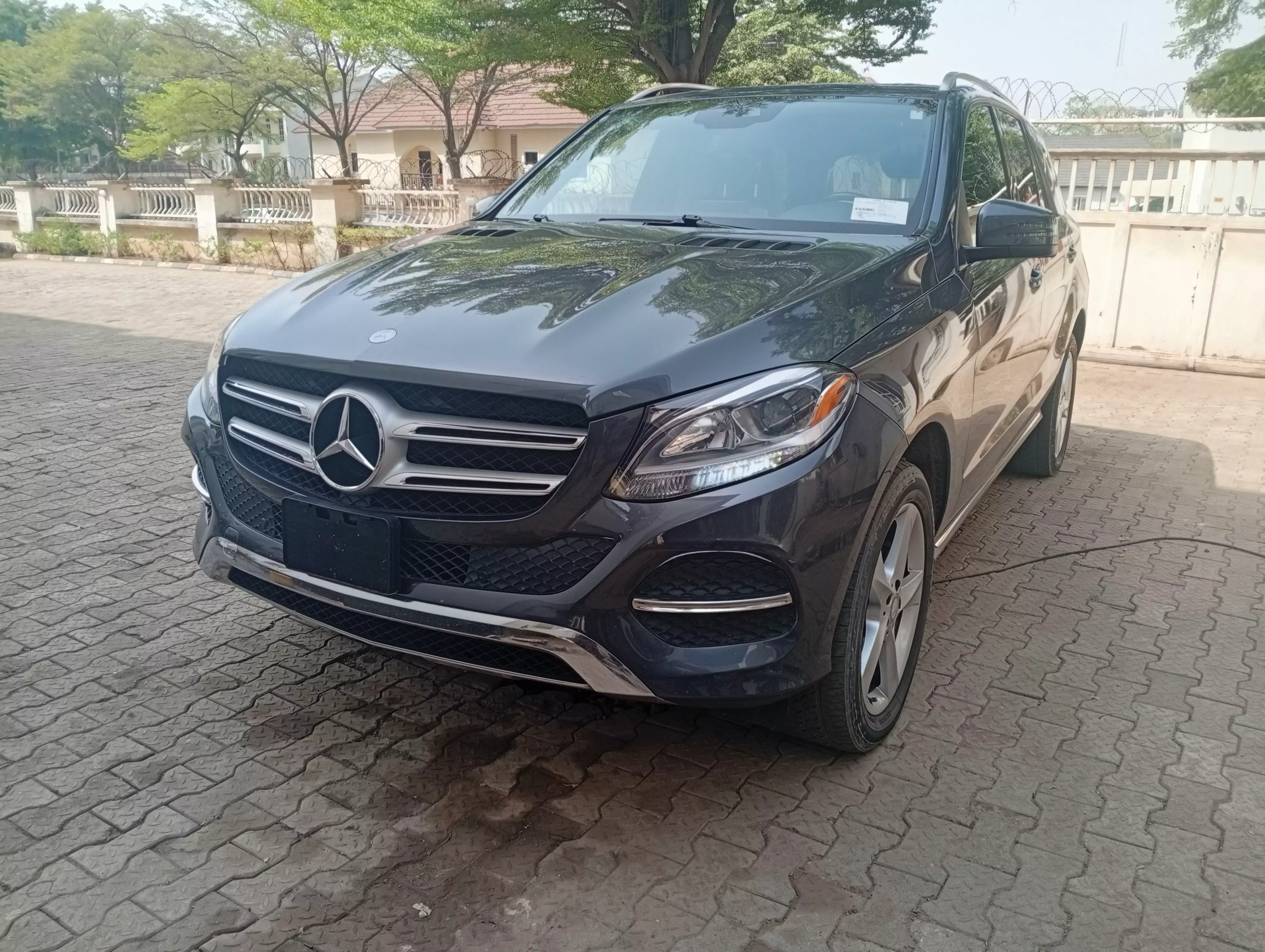 Mercedes-Benz GLE 350   - 2016