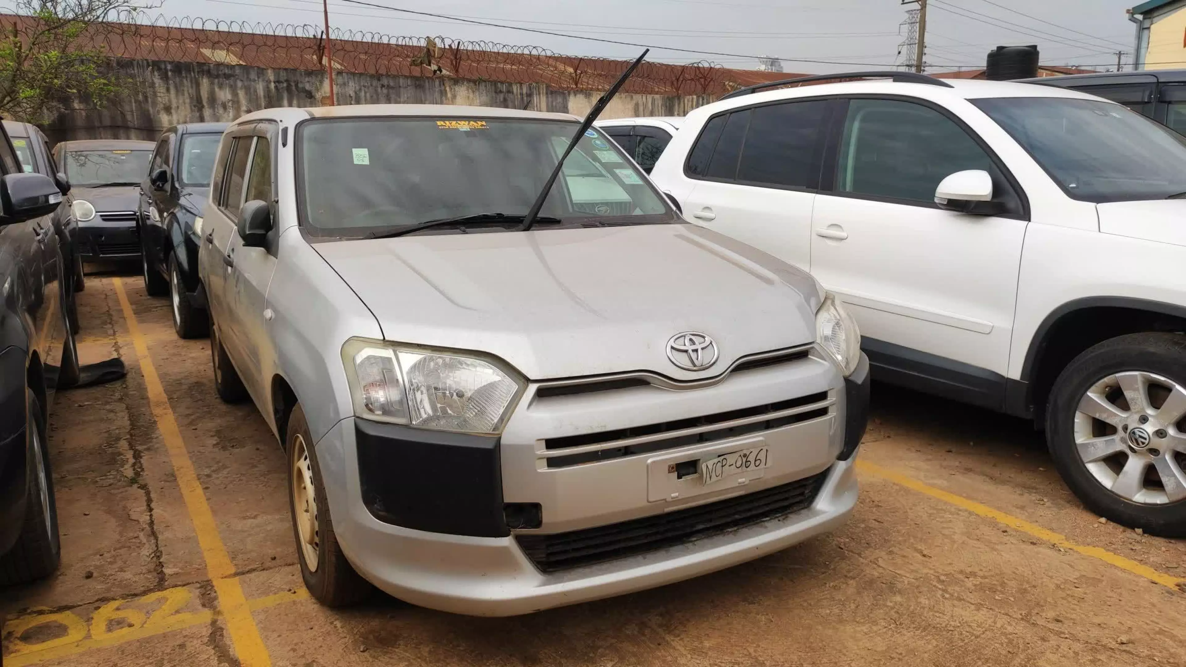 Toyota Succeed  - 2015