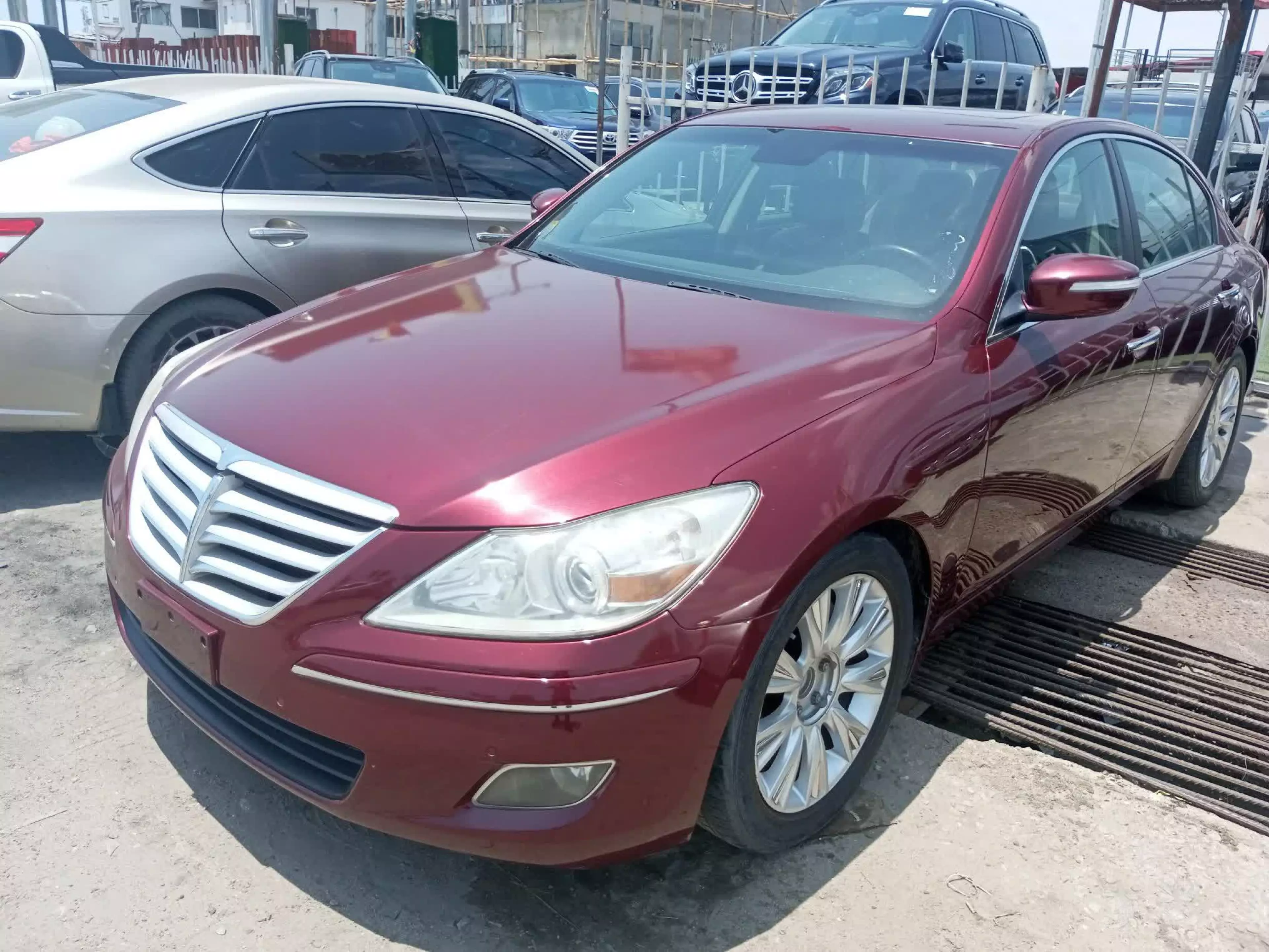 Hyundai Genesis - 2009