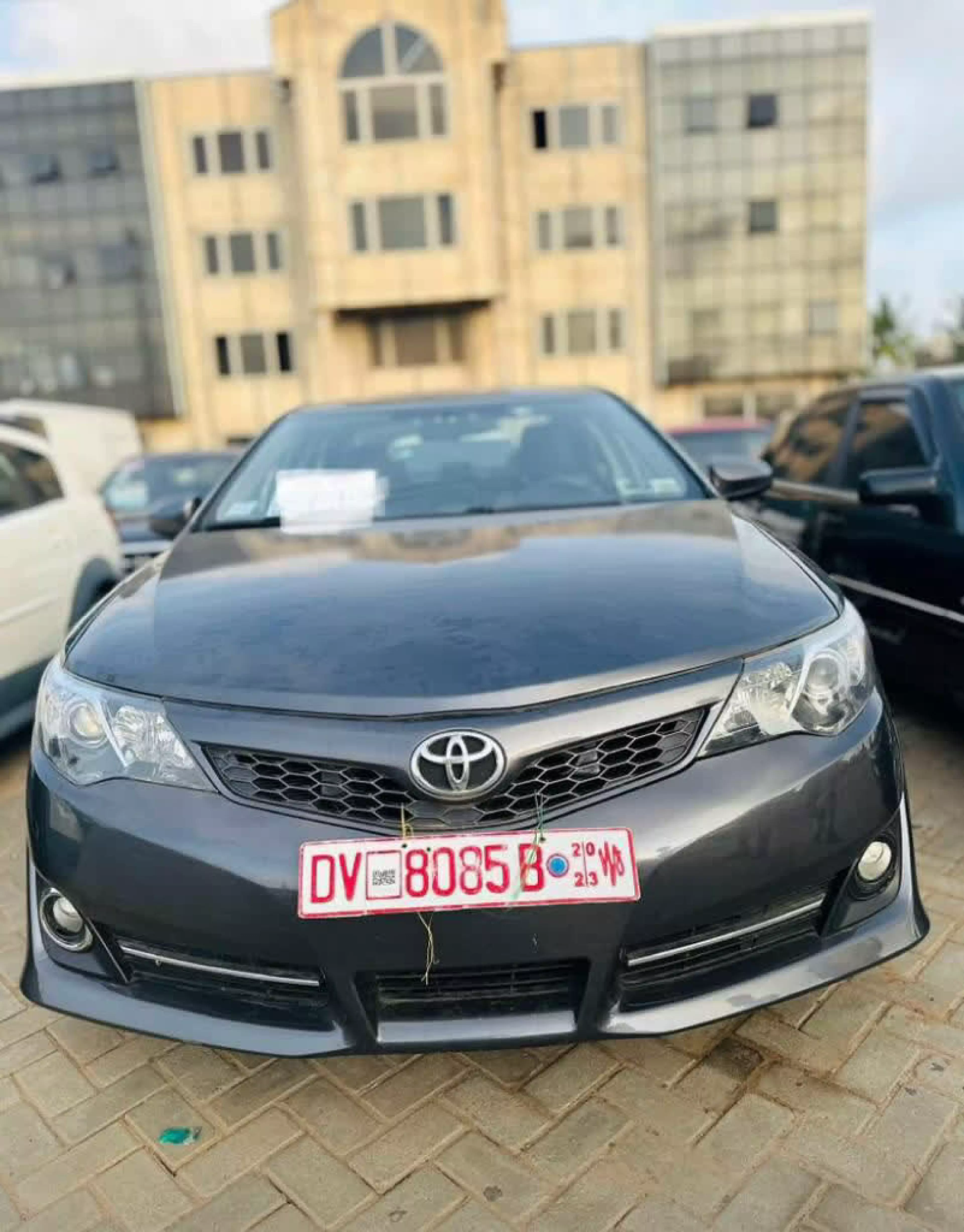 Toyota Camry - 2016