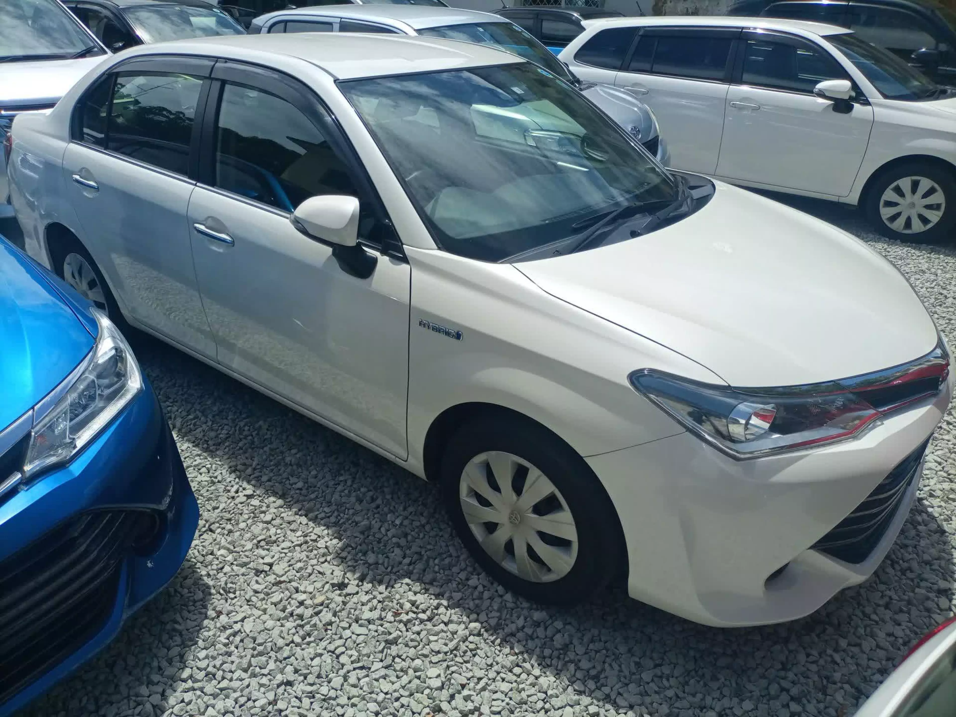 Toyota Axio hybrid  - 2016