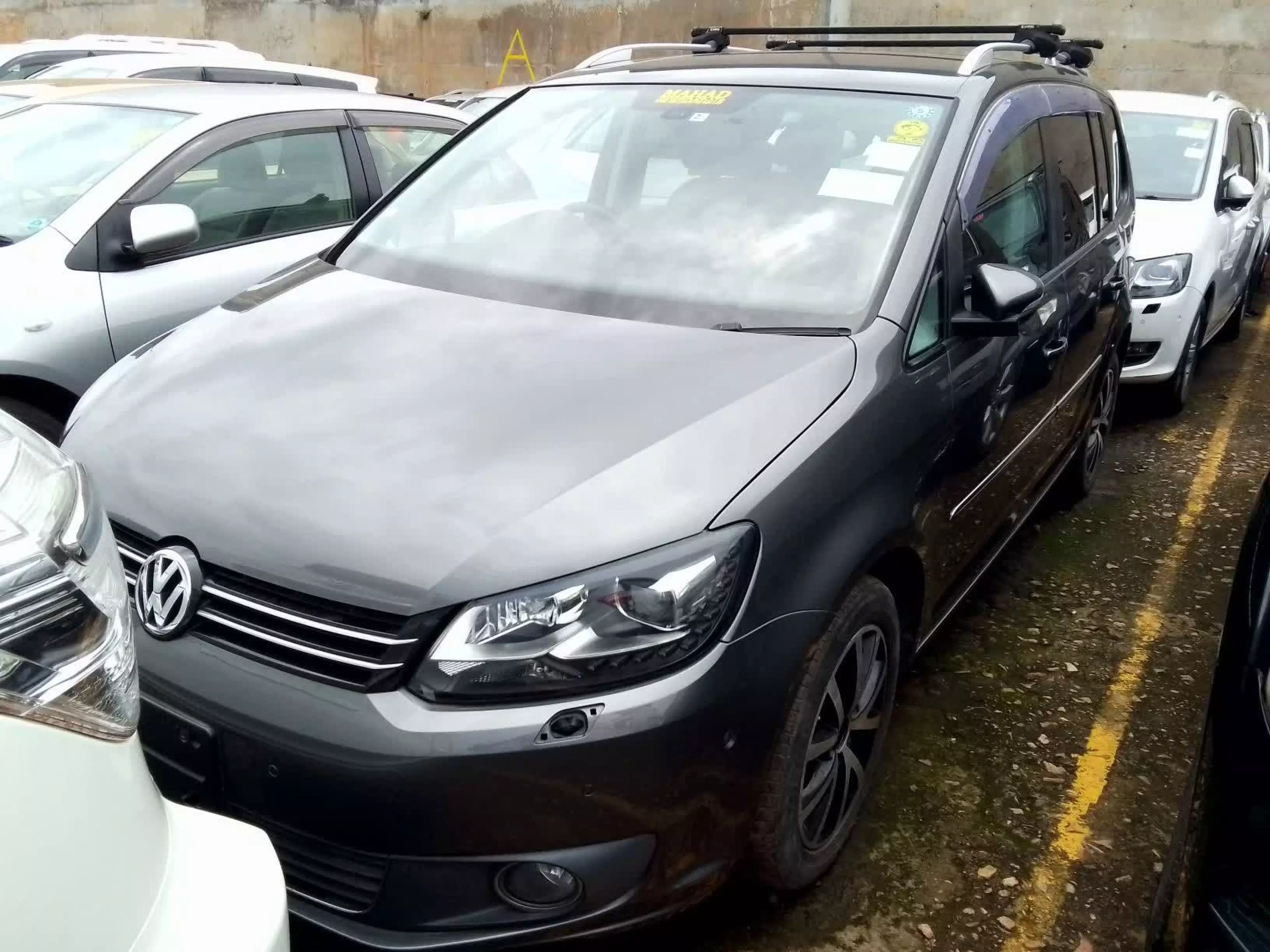 Volkswagen Touran - 2010