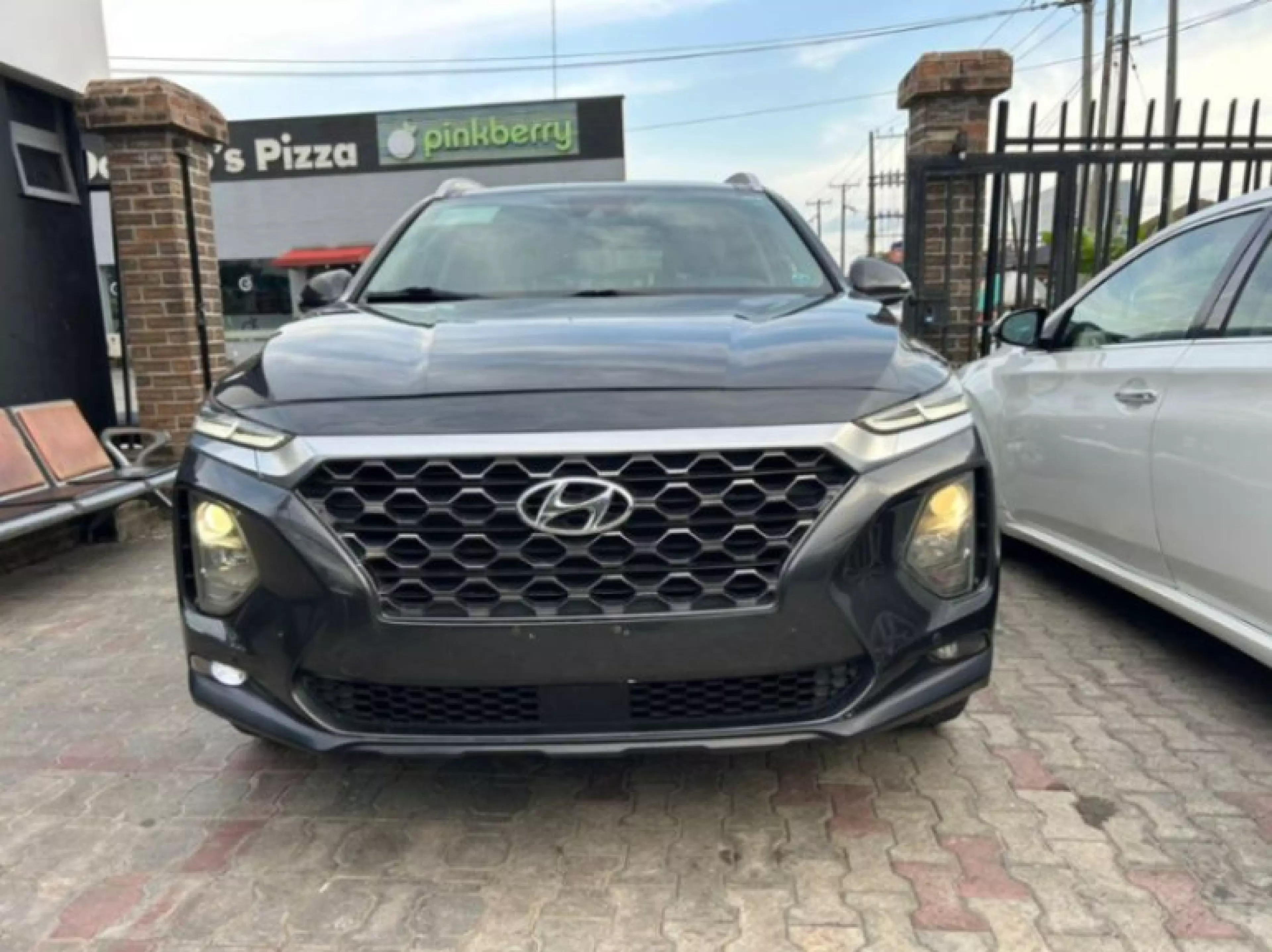 Hyundai Santa Fe - 2020
