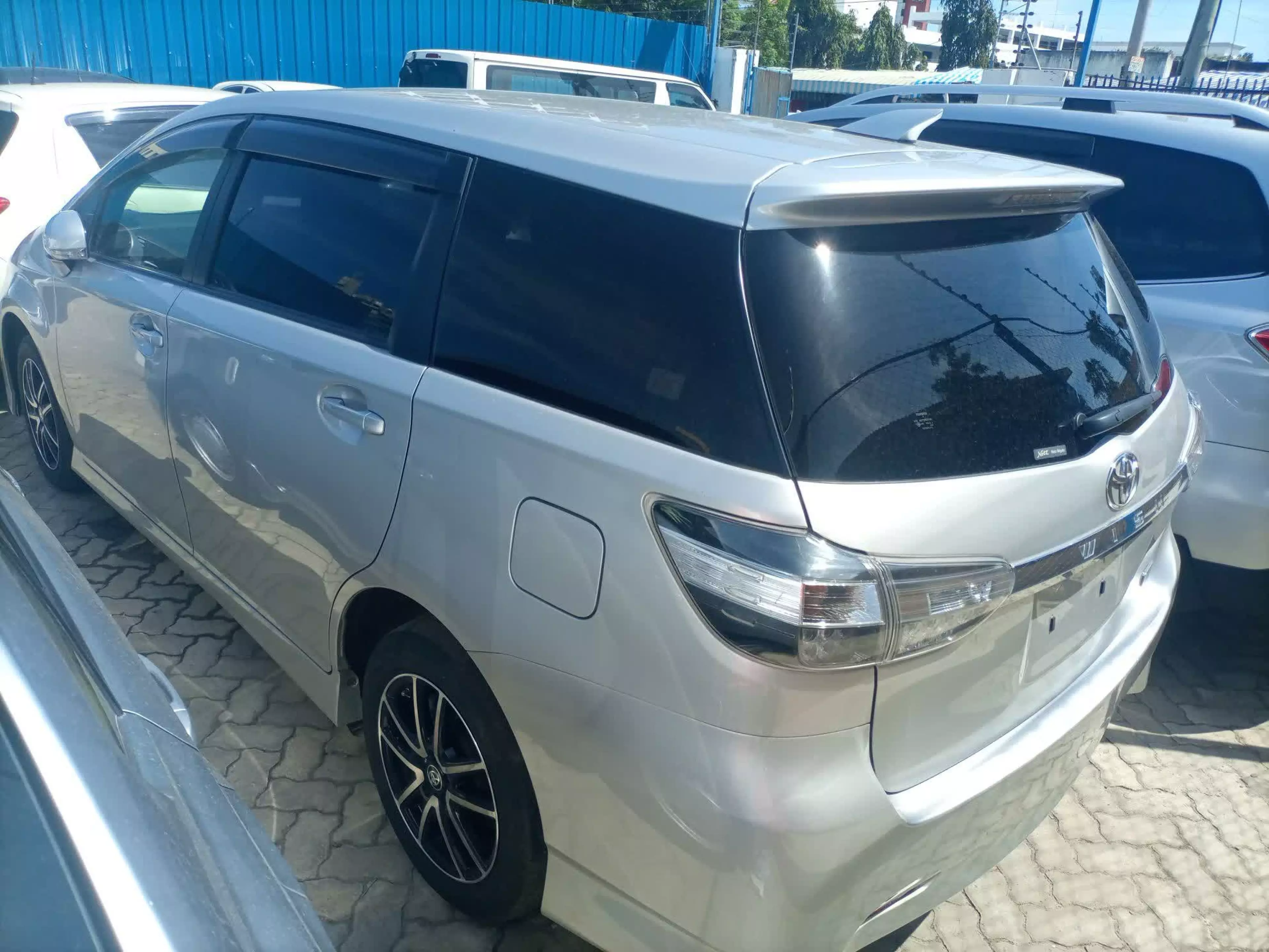 Toyota Wish - 2015