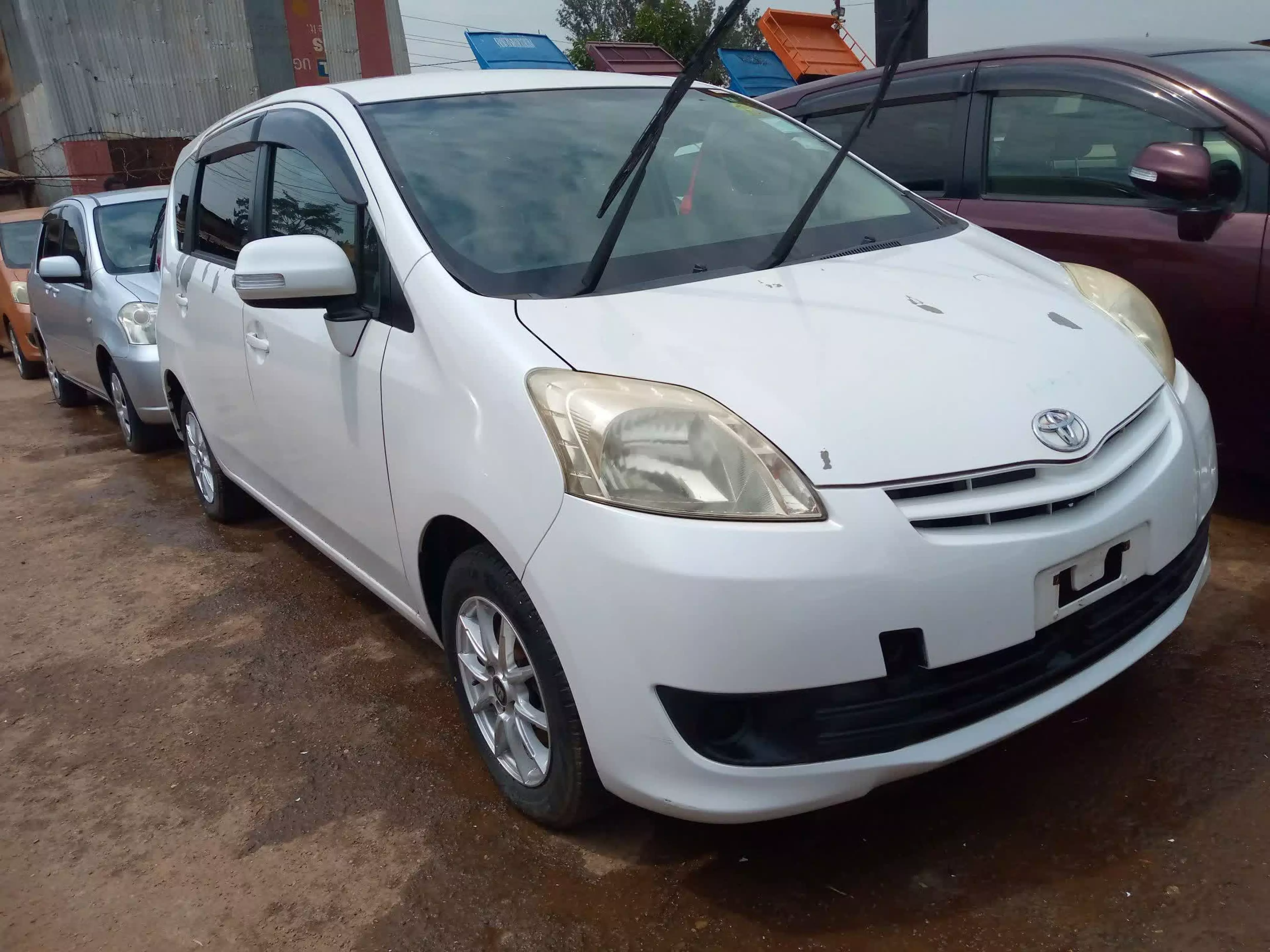 Toyota Passo Sette - 2009