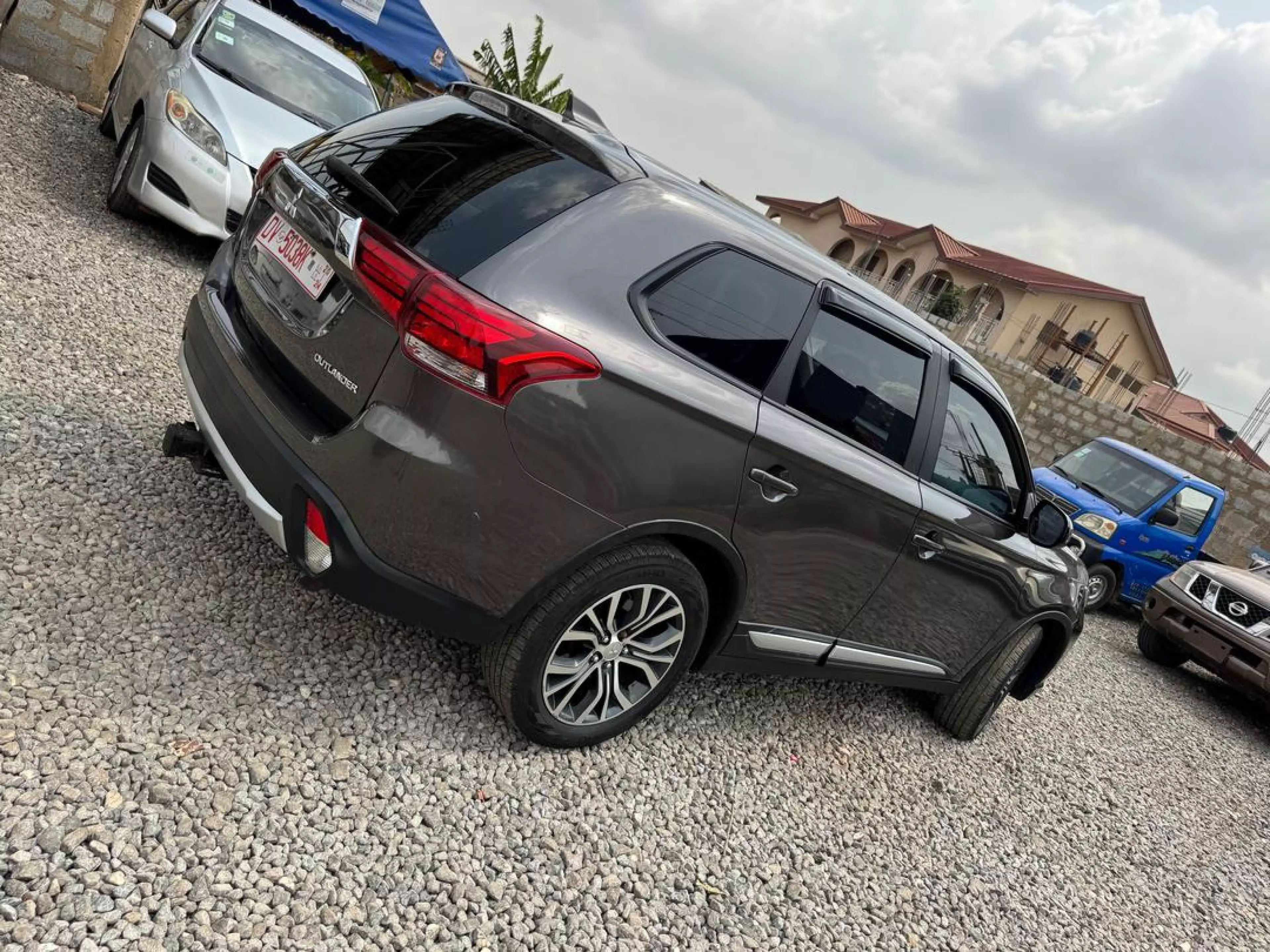 Mitsubishi OUTLANDER   - 2018