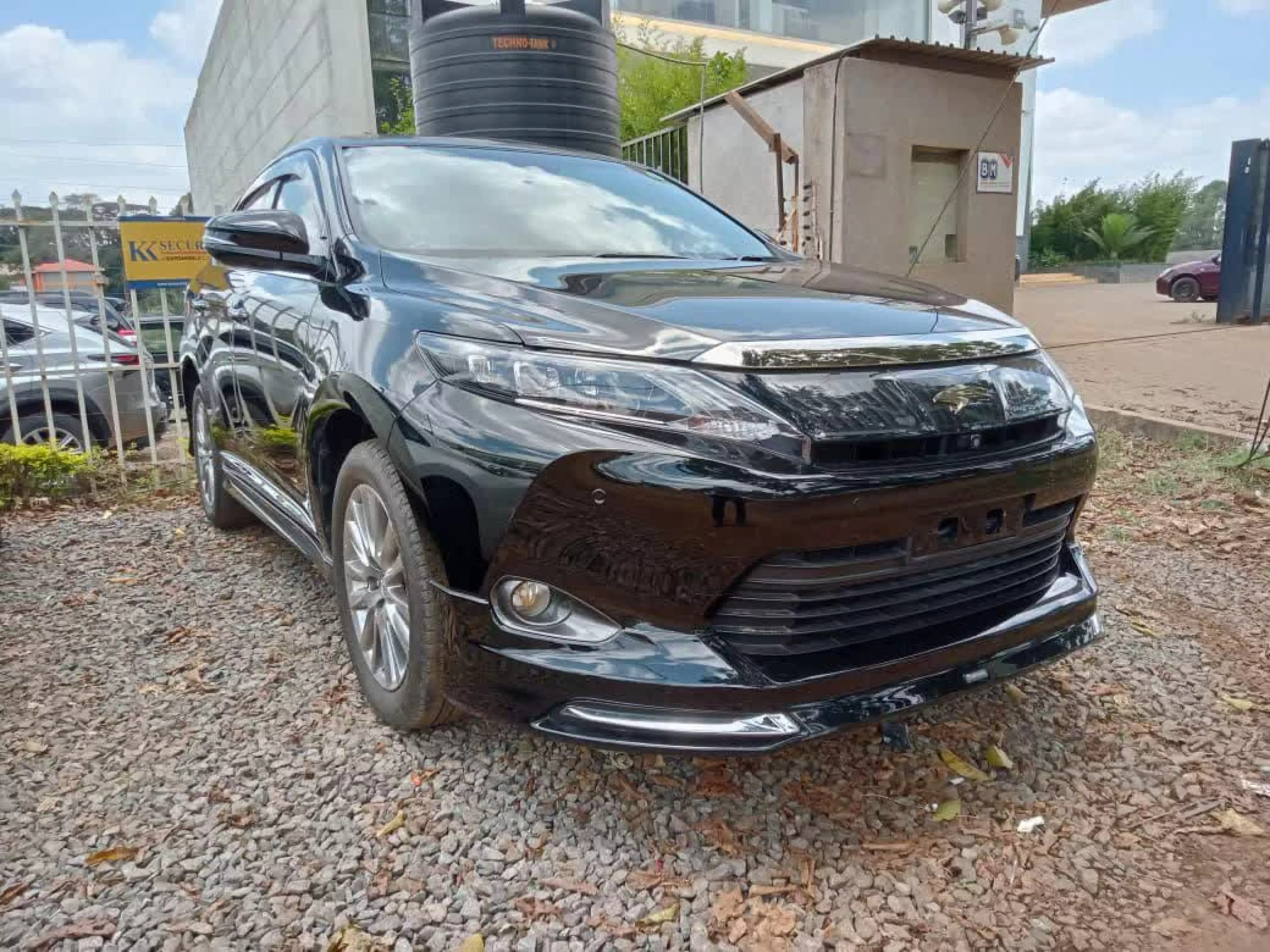 Toyota Harrier - 2016