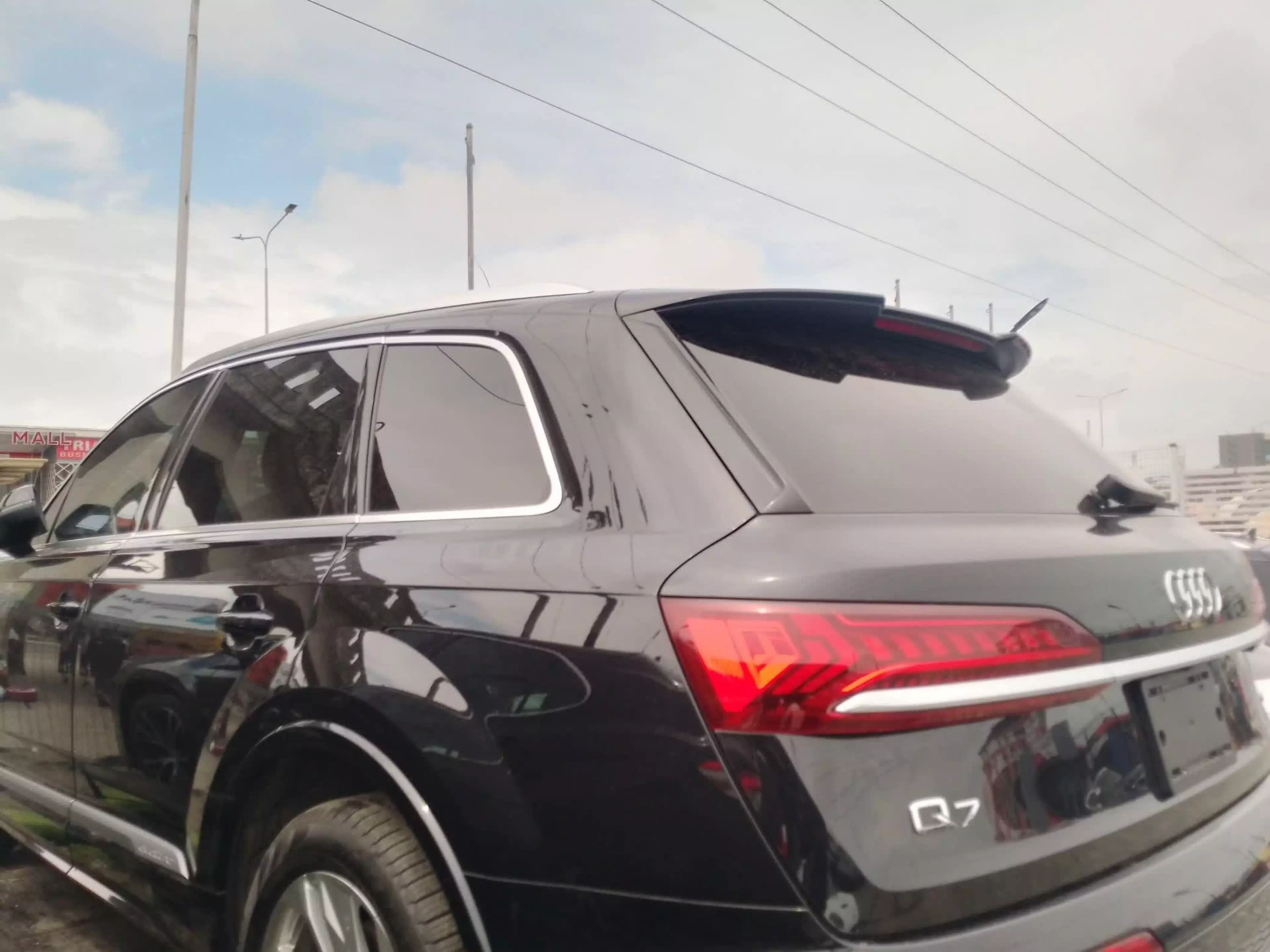 Audi Q7   - 2021