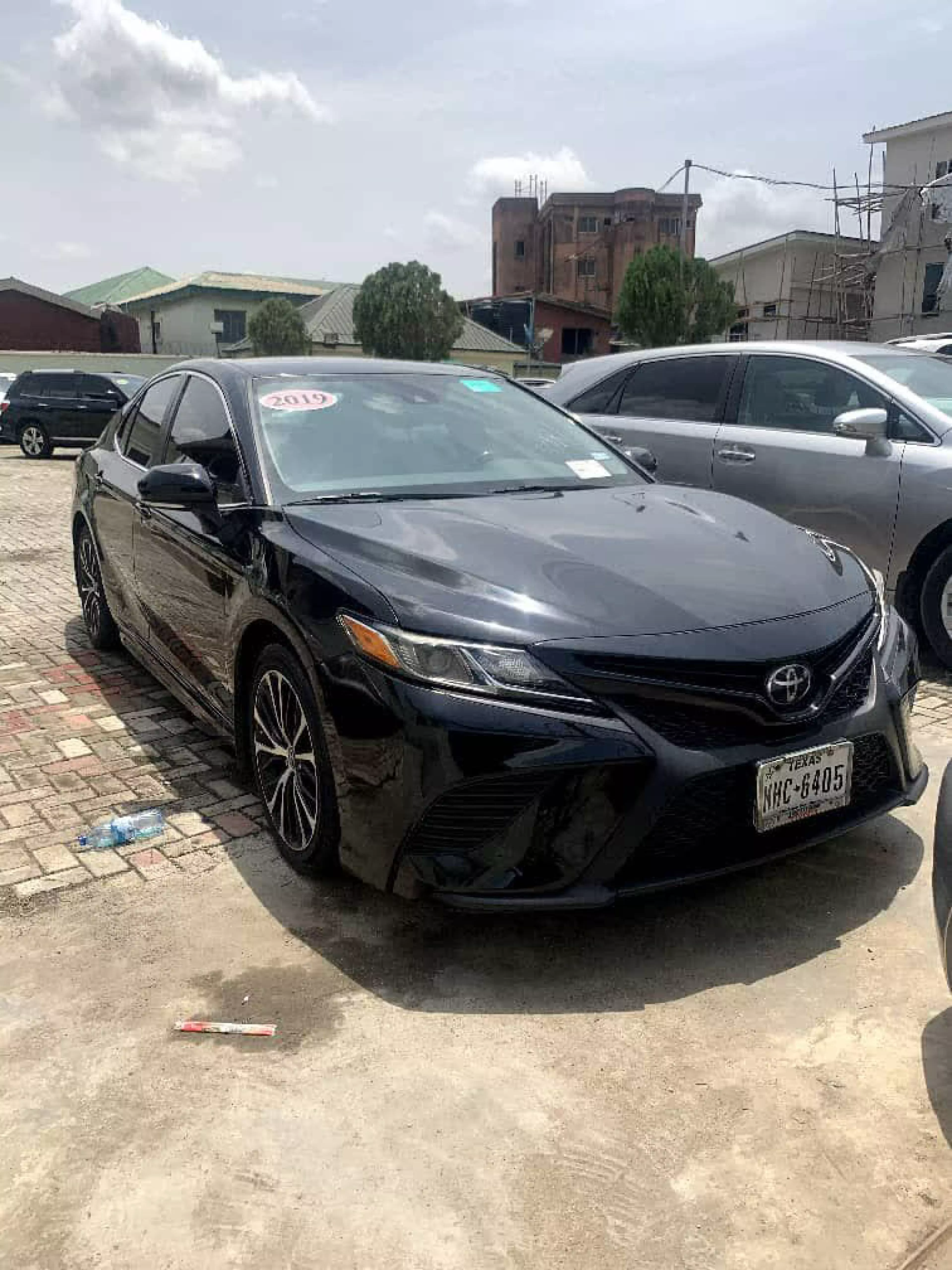 Toyota Camry - 2019