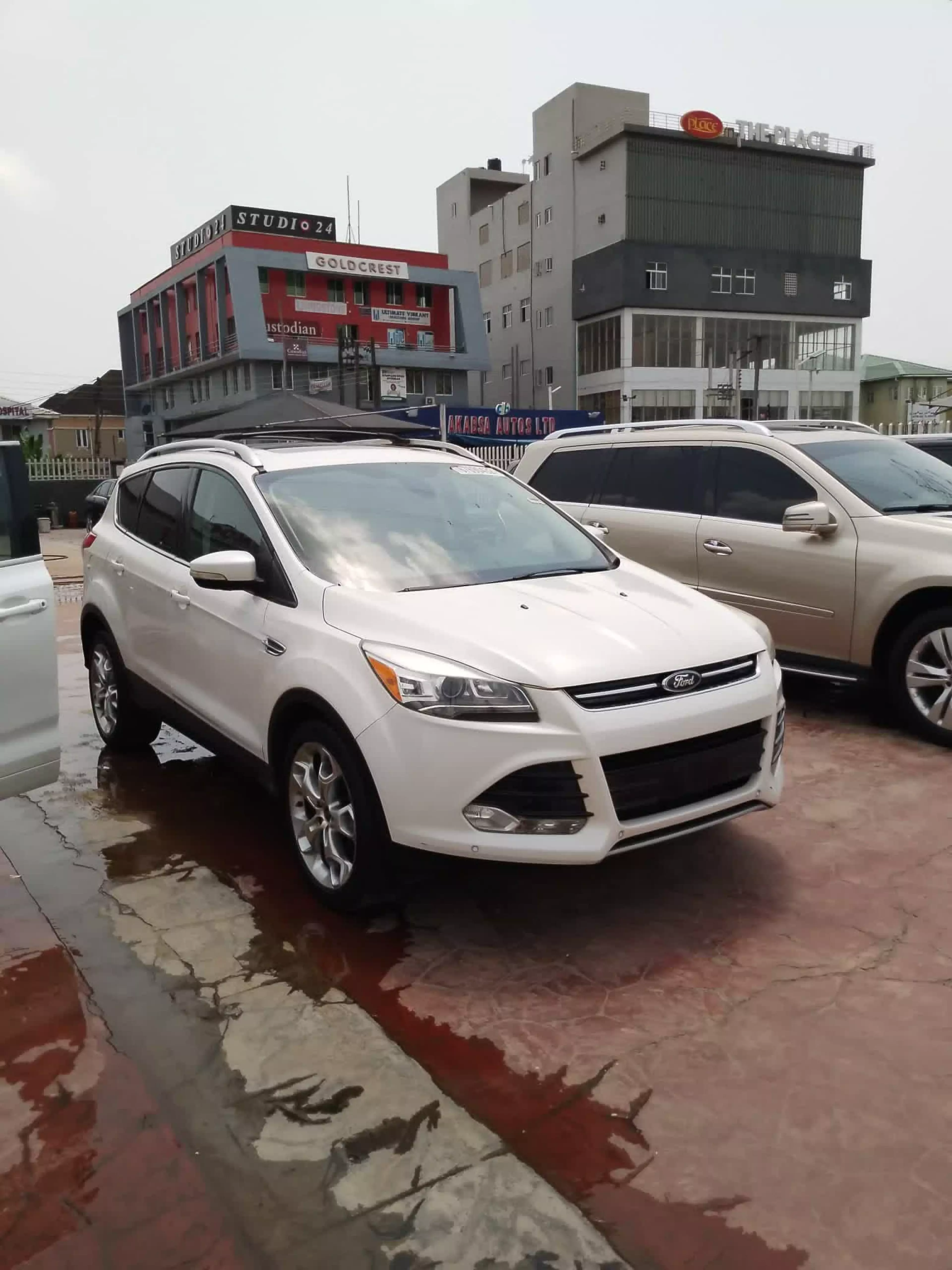 Ford Escape - 2013