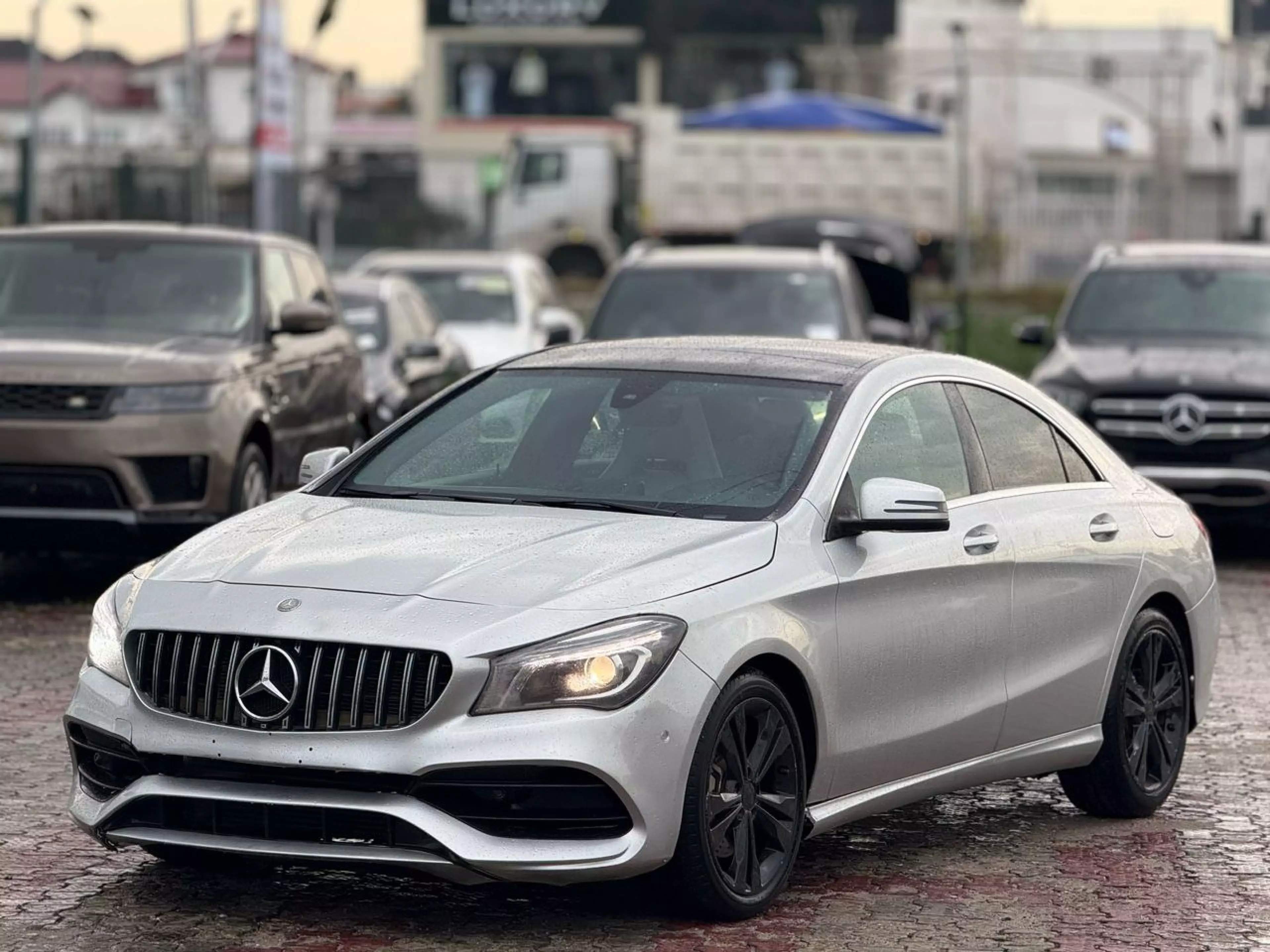 Mercedes-Benz CLA 250 - 2014