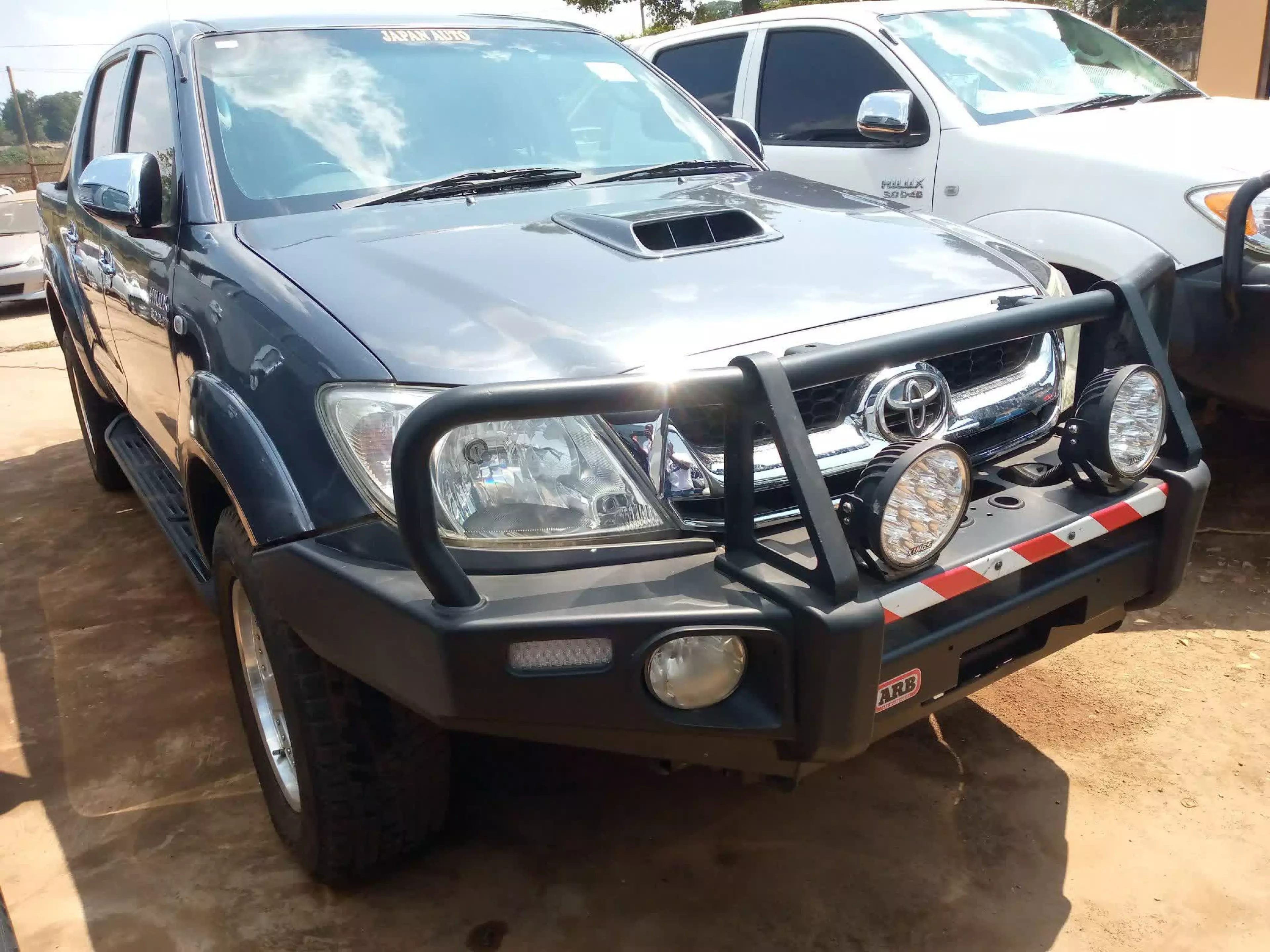 Toyota Hilux - 2013
