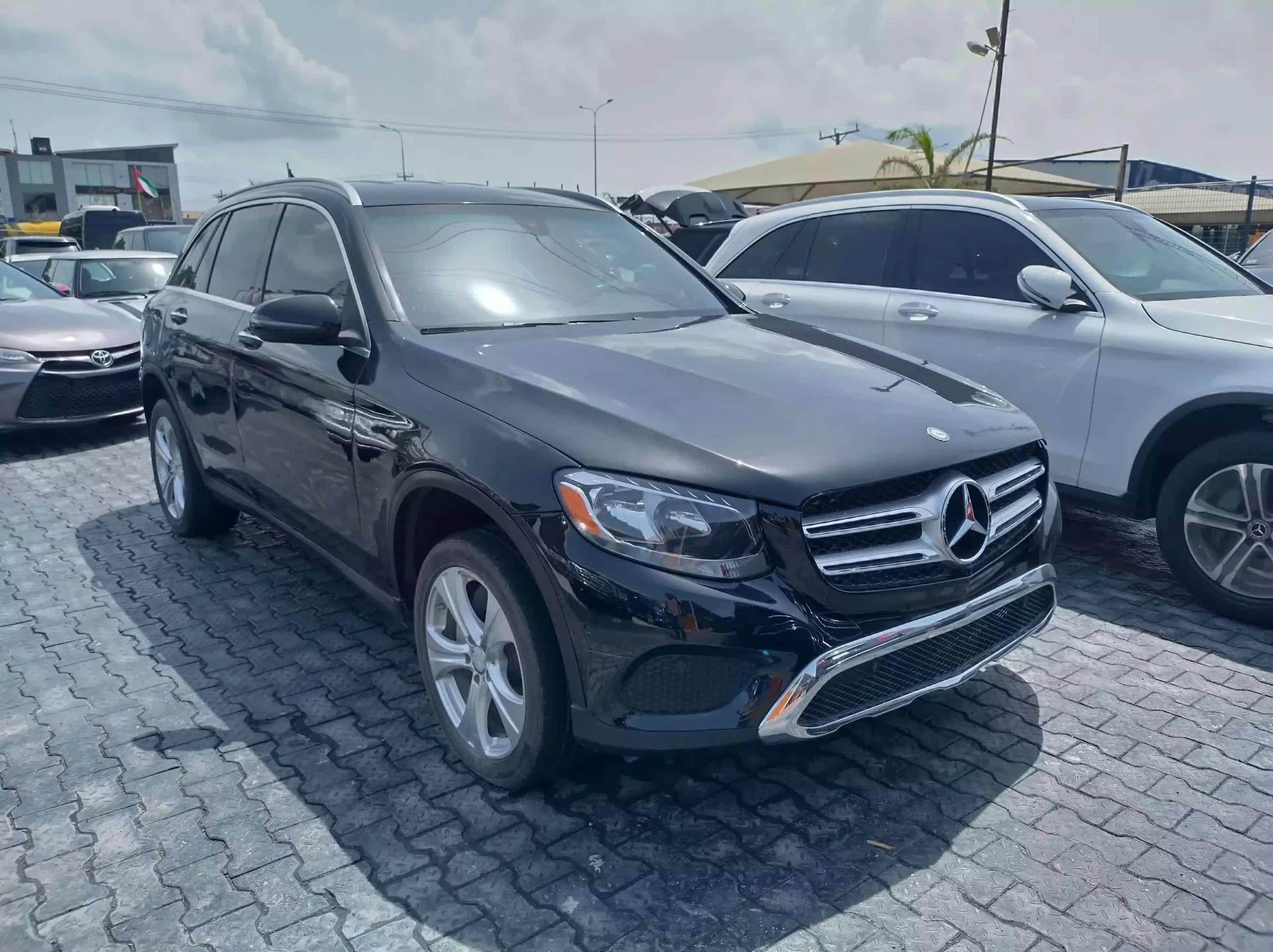 Mercedes-Benz GLC 300 - 2016