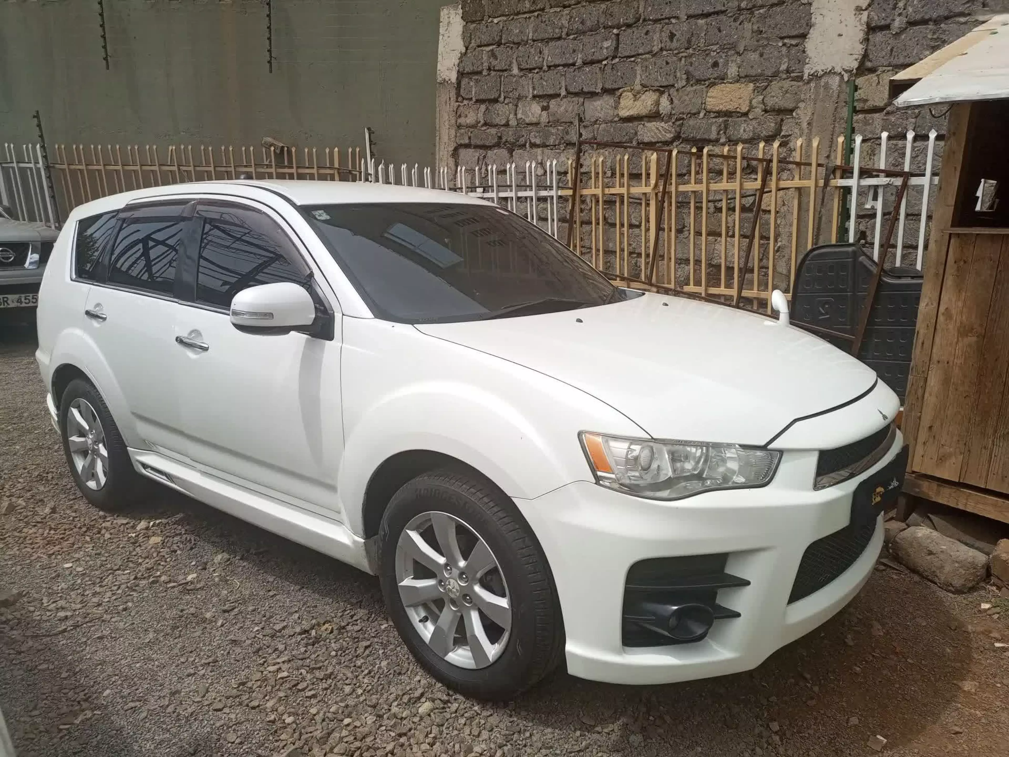 Mitsubishi RVR - 2011