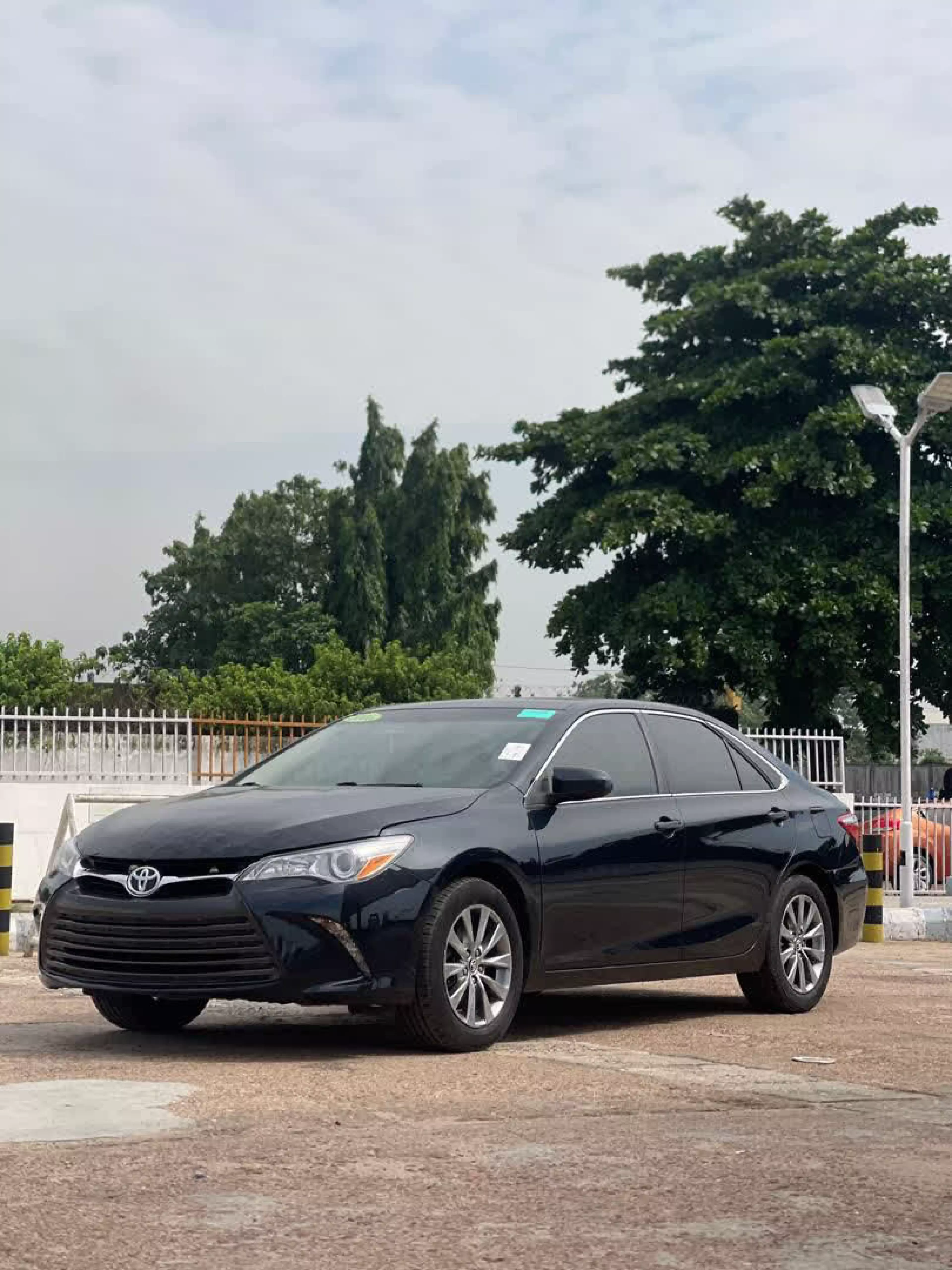 Toyota Camry - 2016