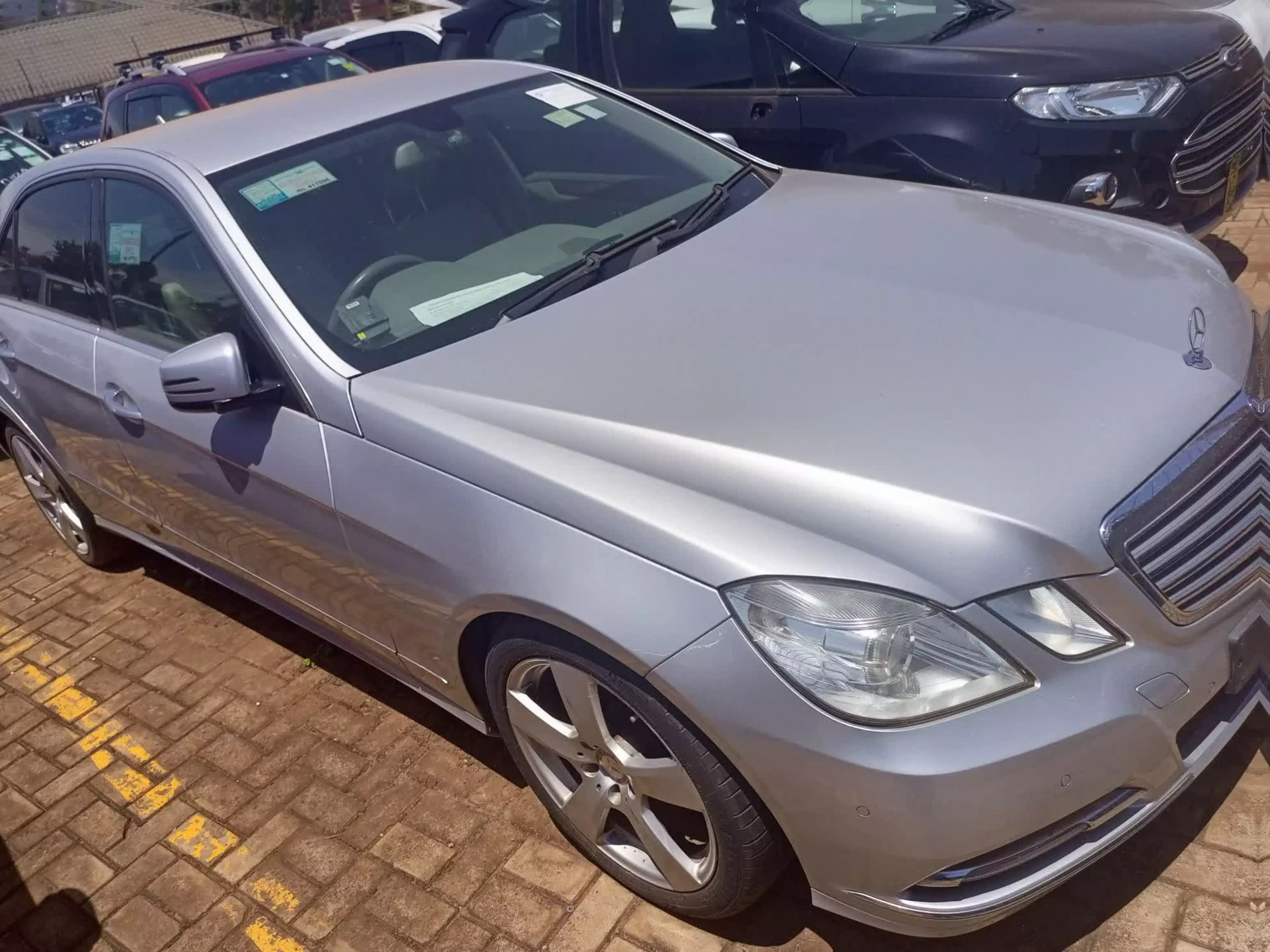 Mercedes-Benz E 300 - 2011