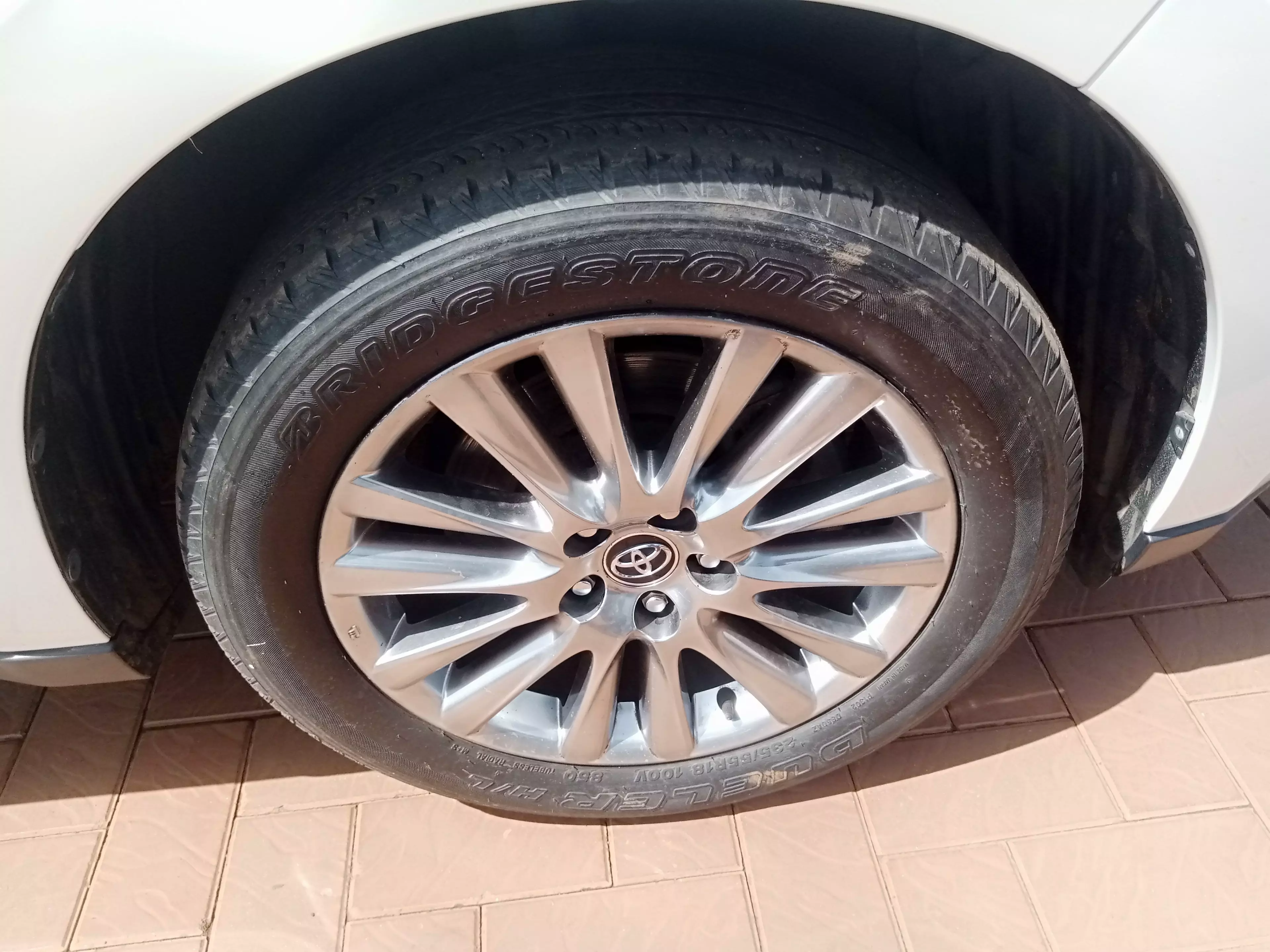 Toyota Harrier   - 2017