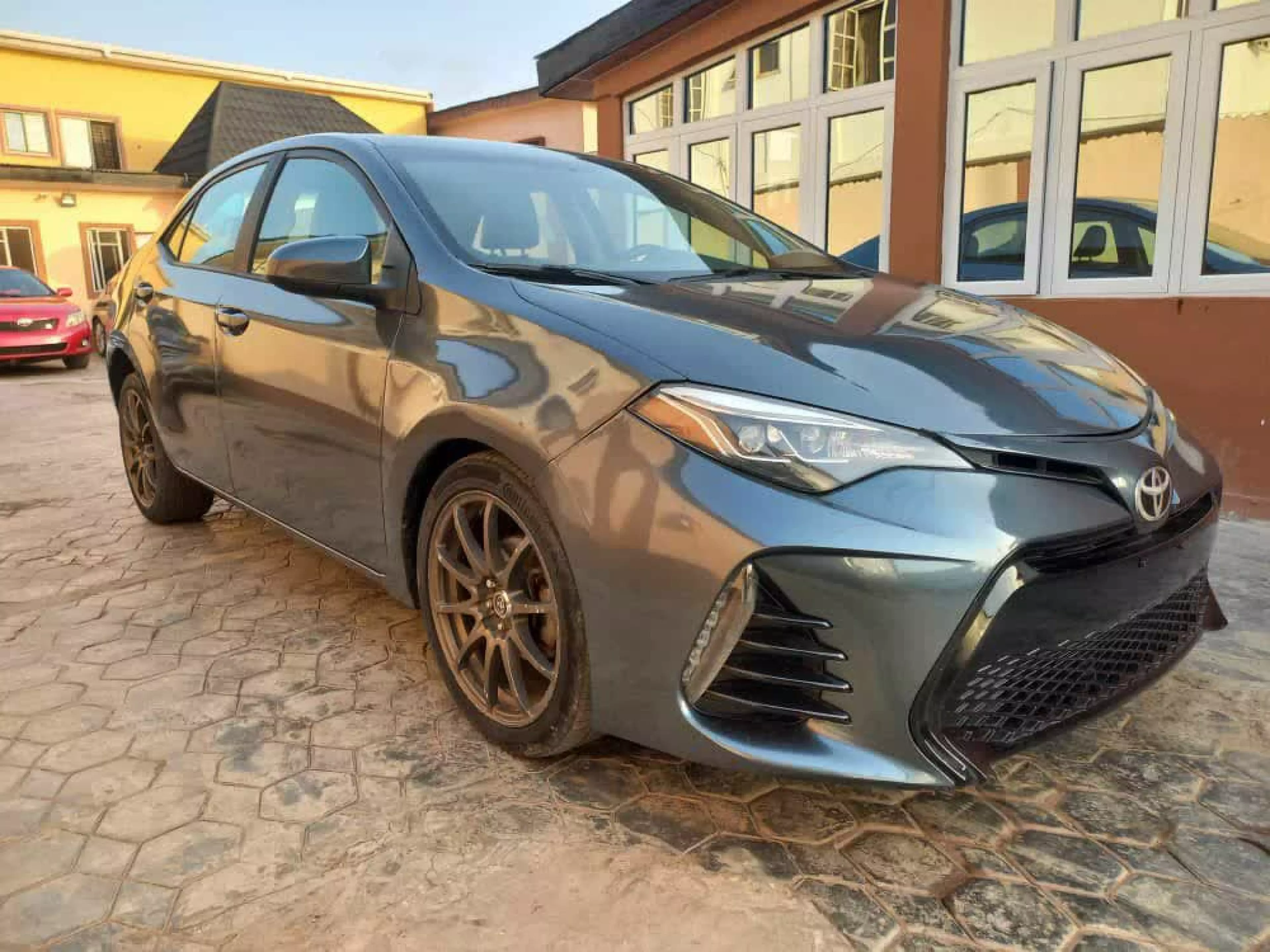 Toyota Corolla   - 2014