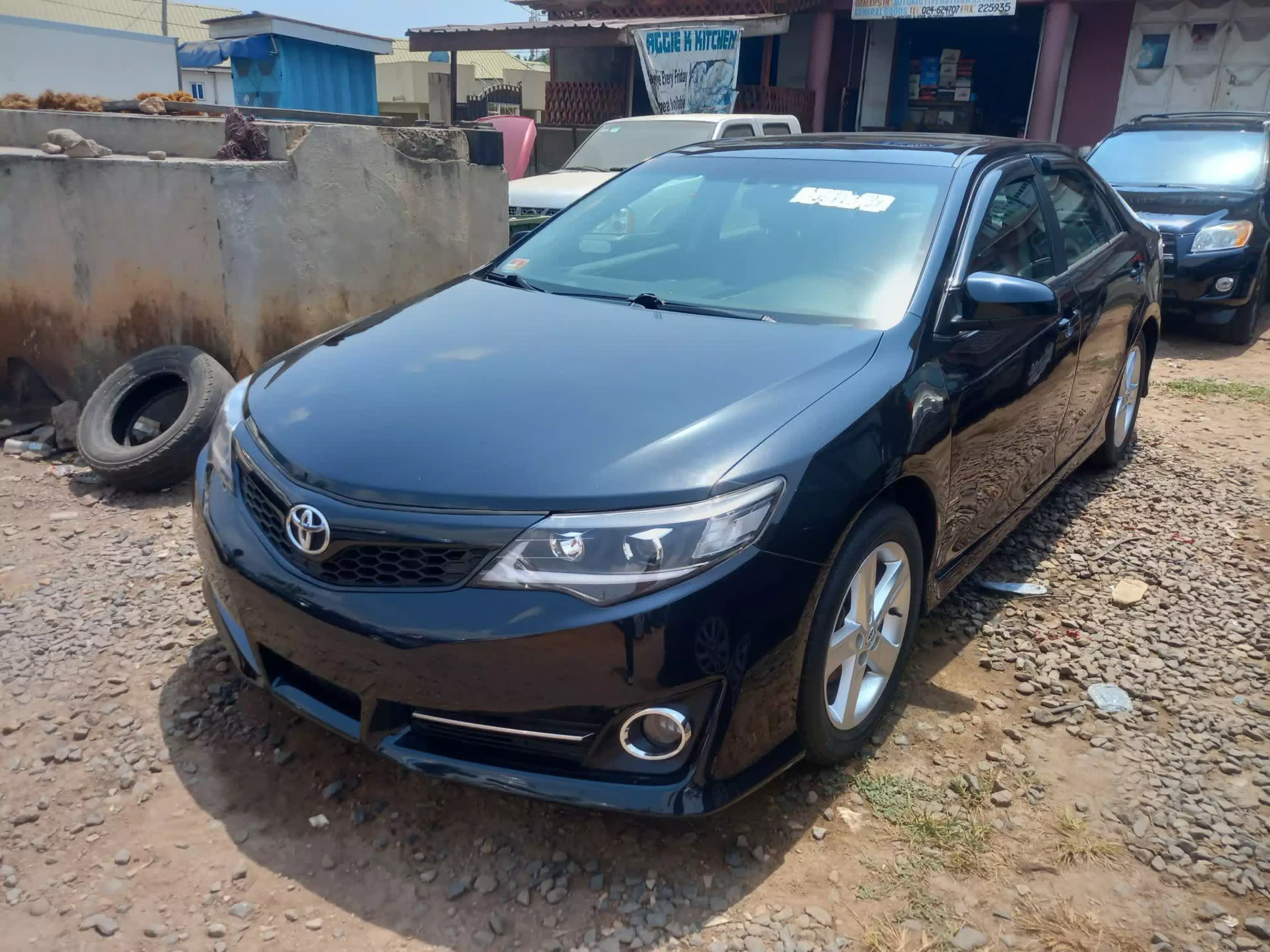 Toyota Camry - 2014