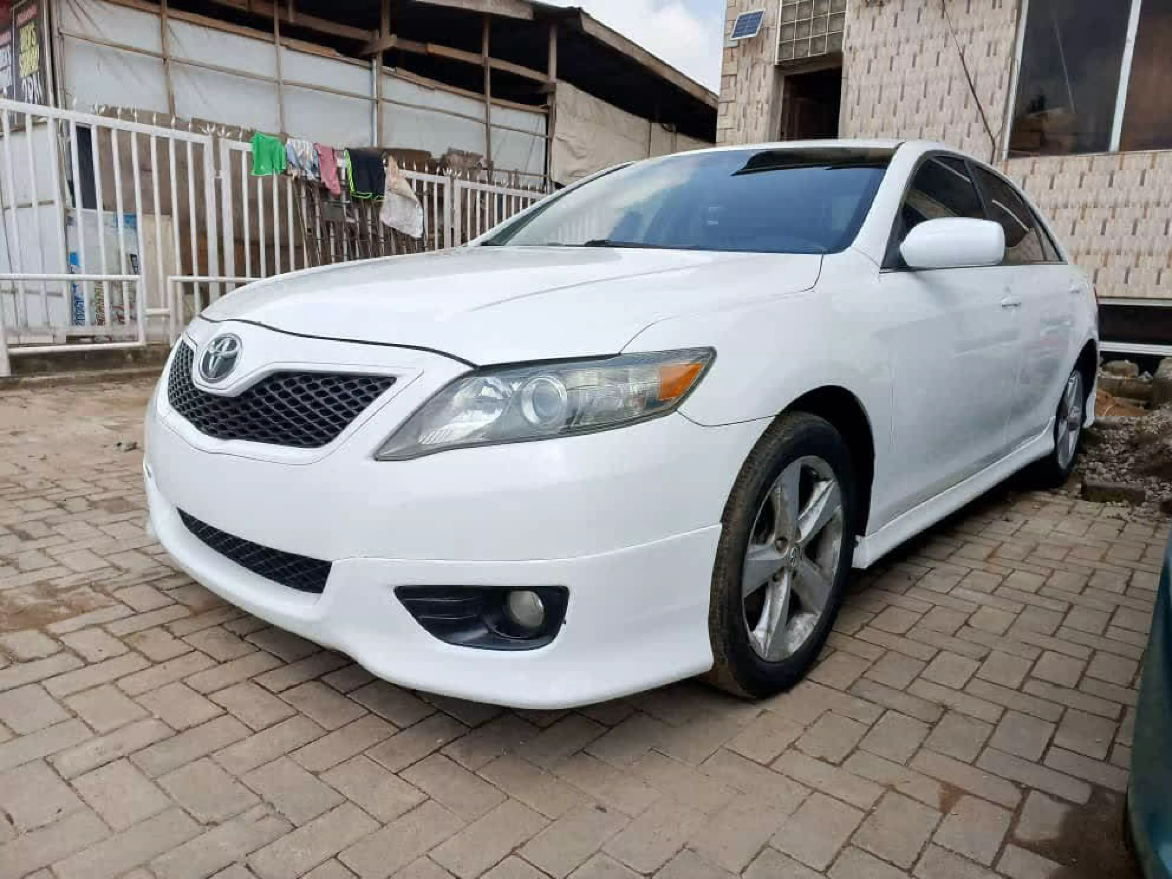 Toyota Camry - 2010