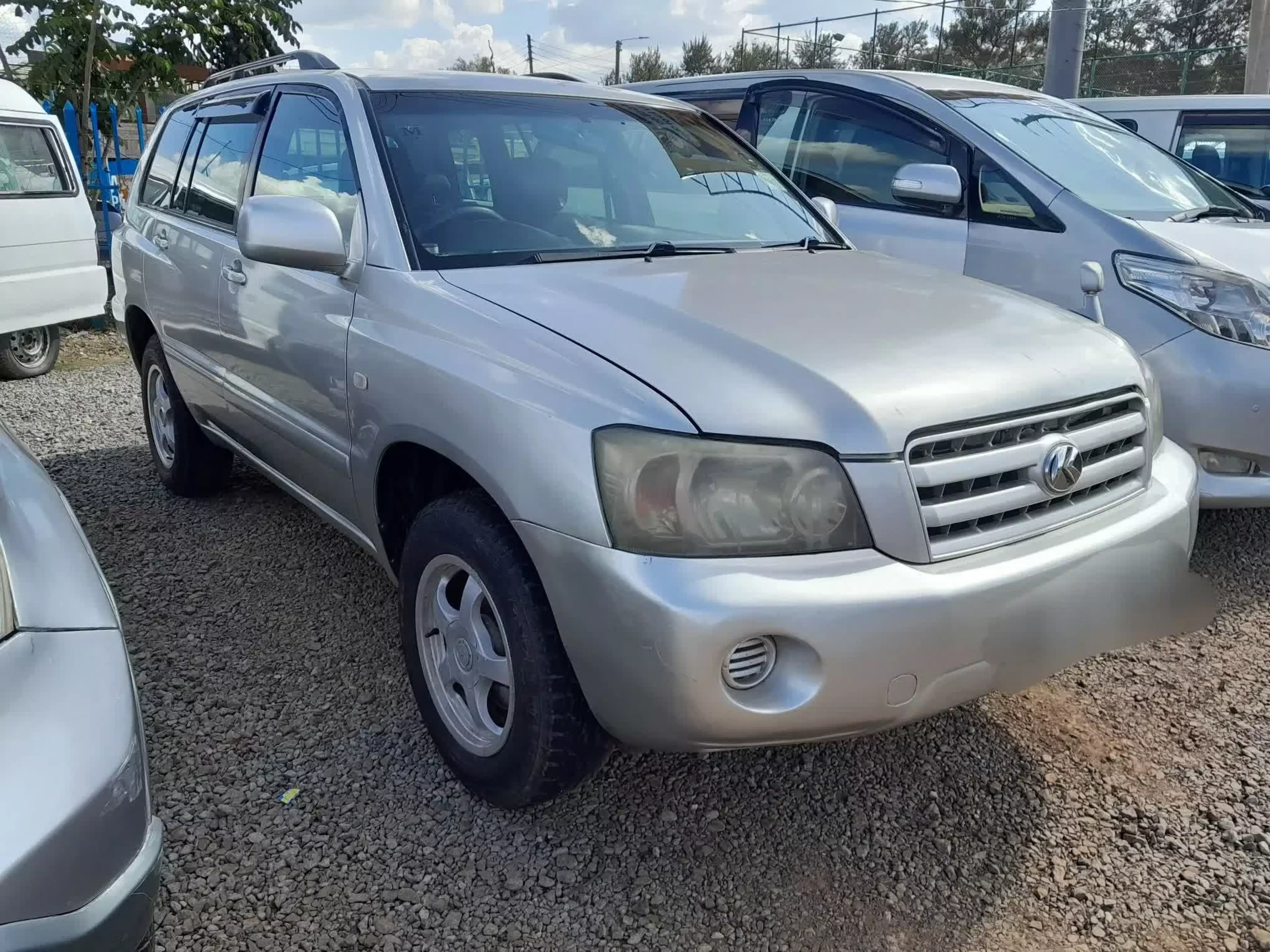 Toyota kluger - 2003