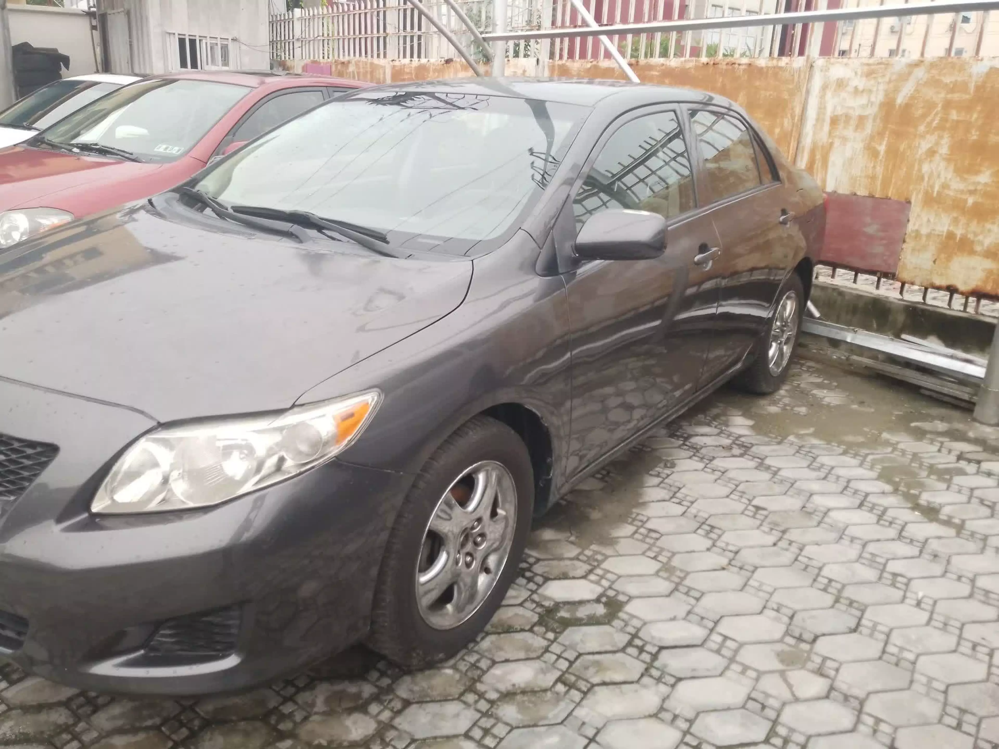 Toyota Corolla   - 2010