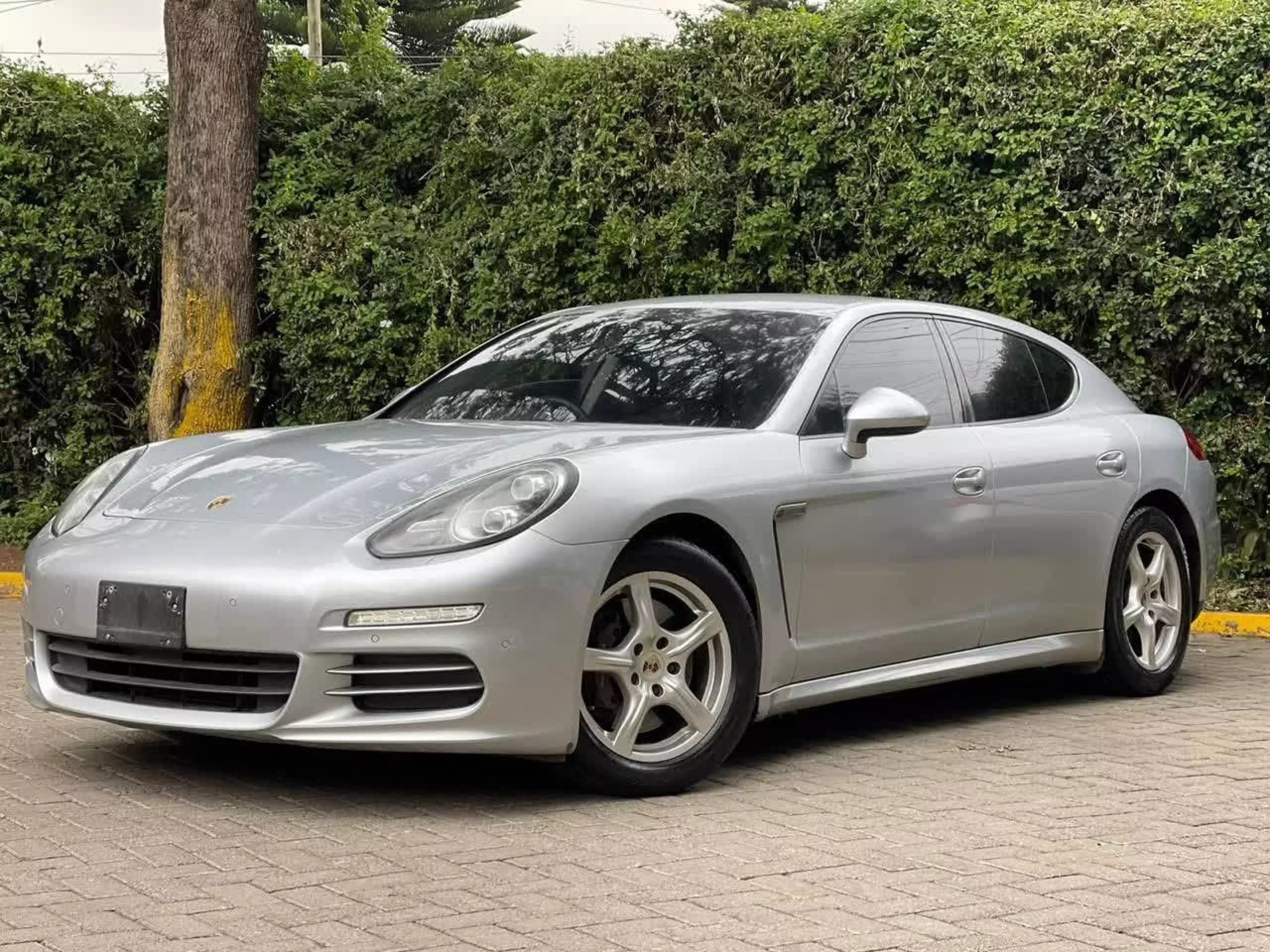 PORSCHE Panamera - 2015