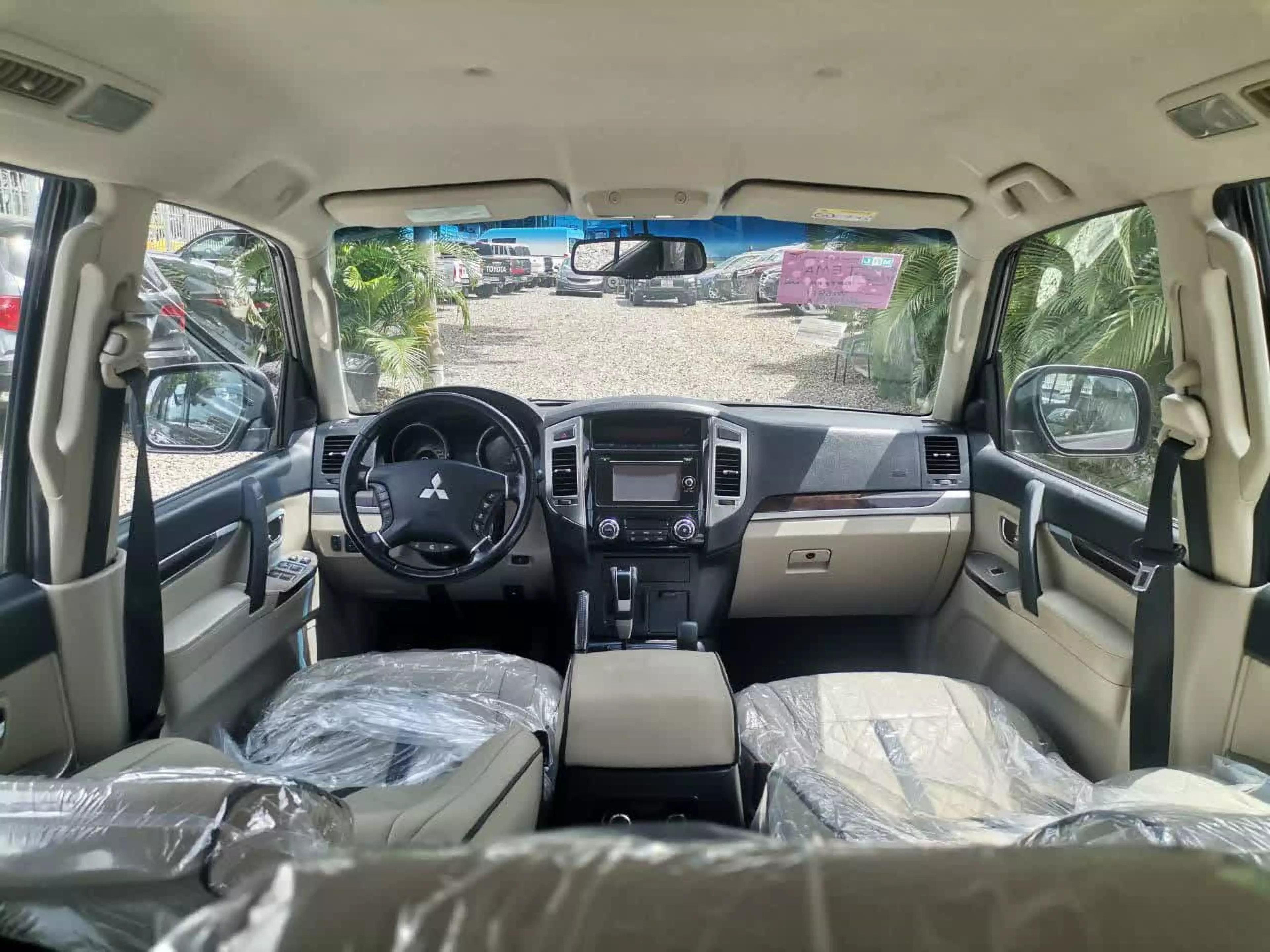 Mitsubishi Pajero   - 2017
