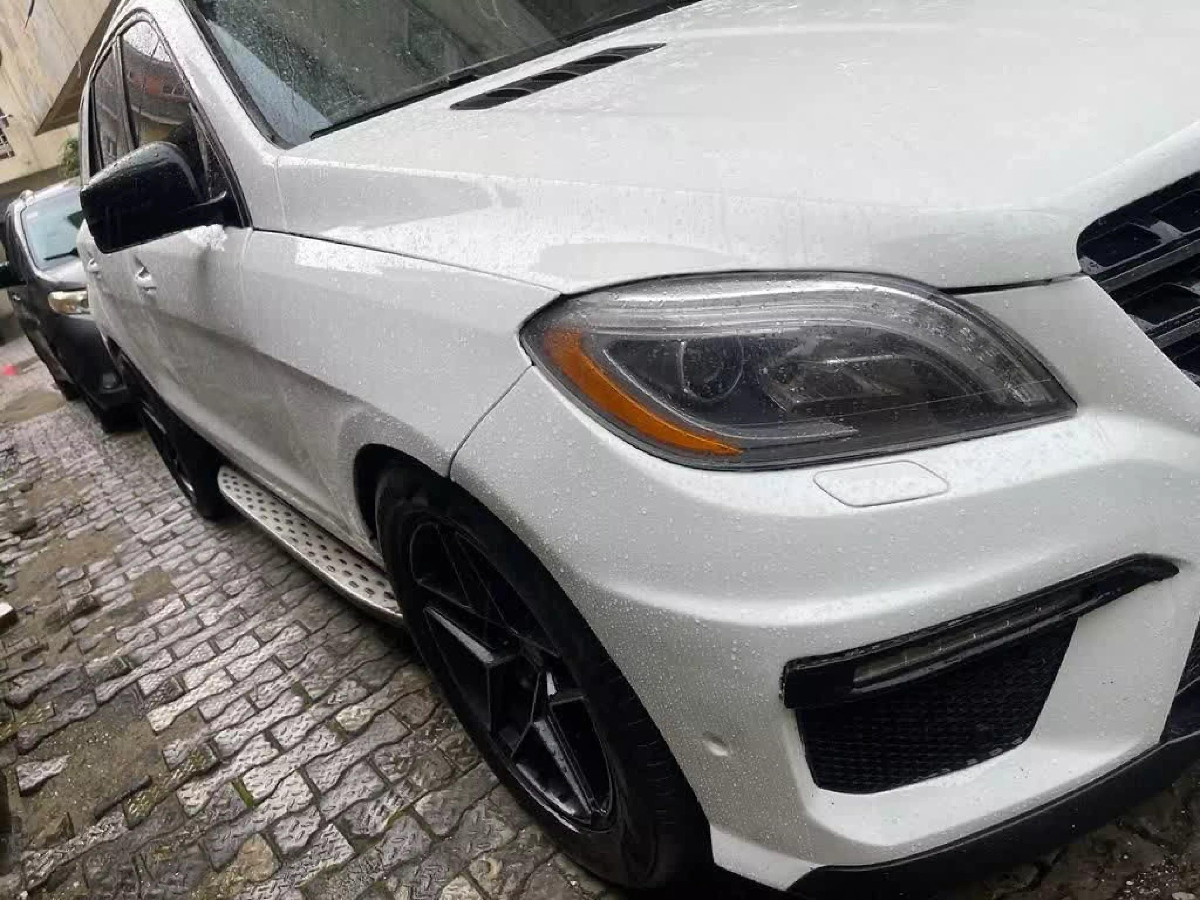 Mercedes-Benz ML 63 AMG - 2012