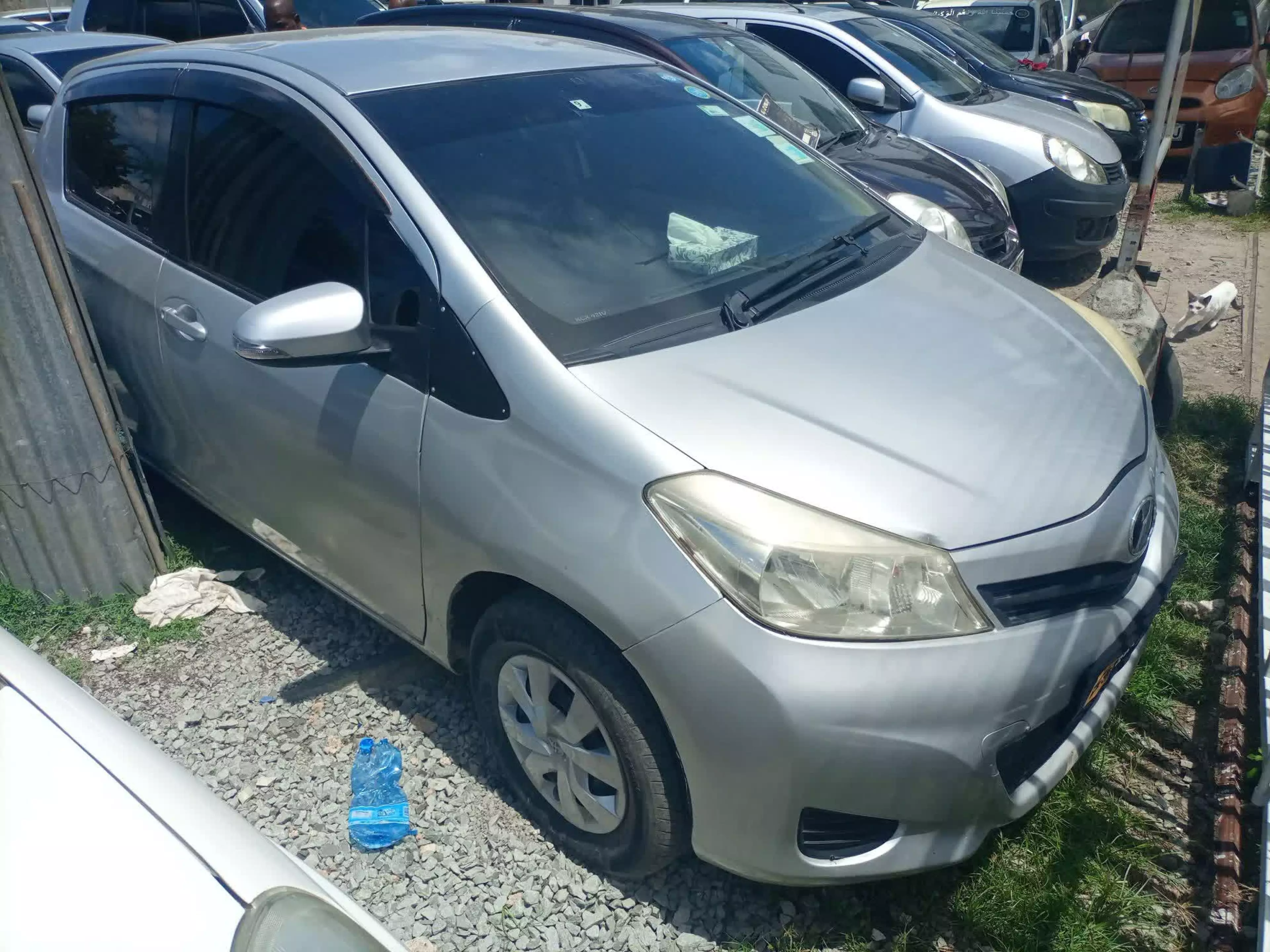 Toyota Vitz - 2012