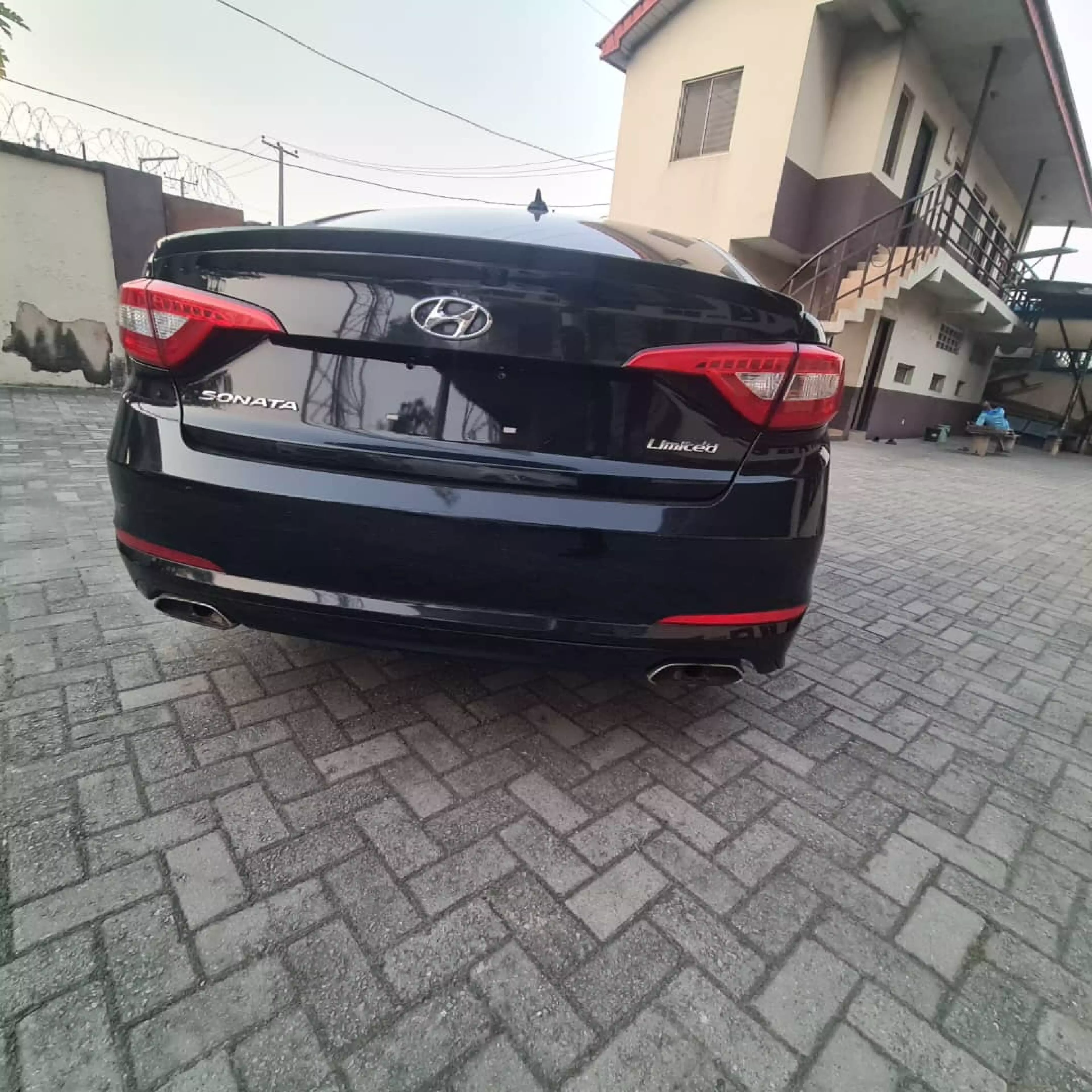 Hyundai Sonata   - 2016
